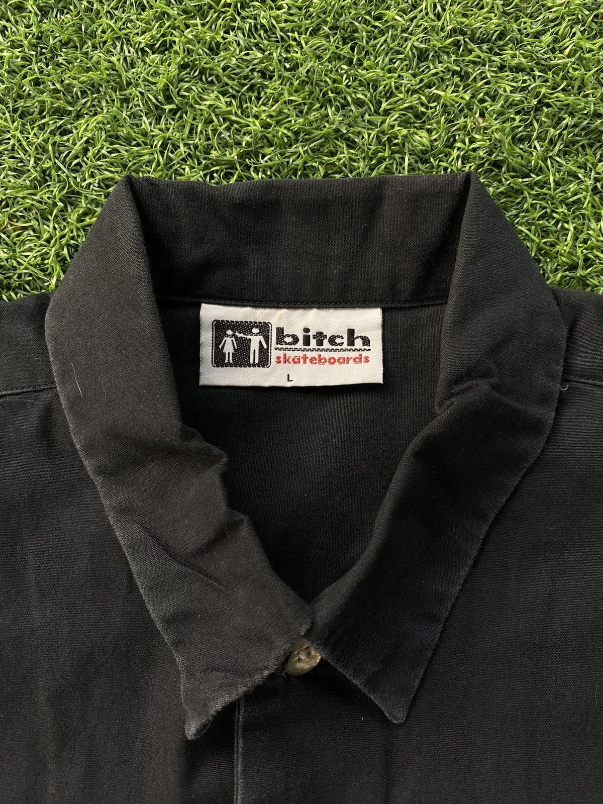 Girl Skateboards VINTAGE BITCH SKATEBOARDS BOXY SHIRT Size US L / EU 52-54 / 3 - 3 Thumbnail