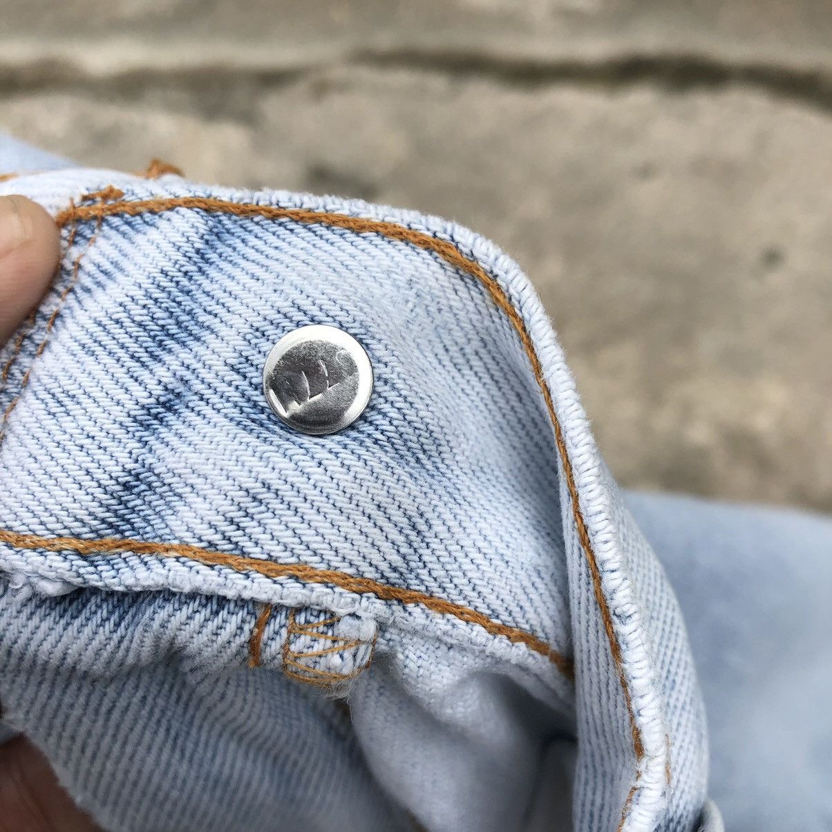 Levi's × Vintage 🔥Rare🔥Levis 550 Stoned Wash Rips Distress Denim Jeans Size US 26 / EU 42 - 15 Thumbnail