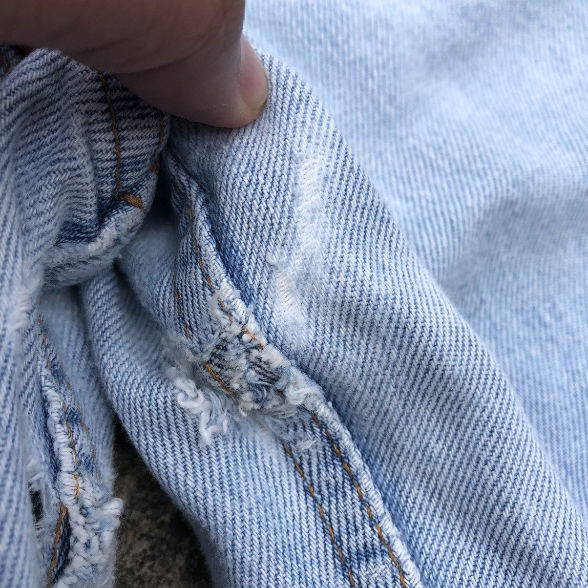 Levi's × Vintage 🔥Rare🔥Levis 550 Stoned Wash Rips Distress Denim Jeans Size US 26 / EU 42 - 11 Thumbnail