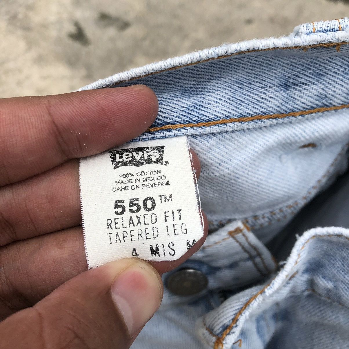 Levi's × Vintage 🔥Rare🔥Levis 550 Stoned Wash Rips Distress Denim Jeans Size US 26 / EU 42 - 17 Thumbnail