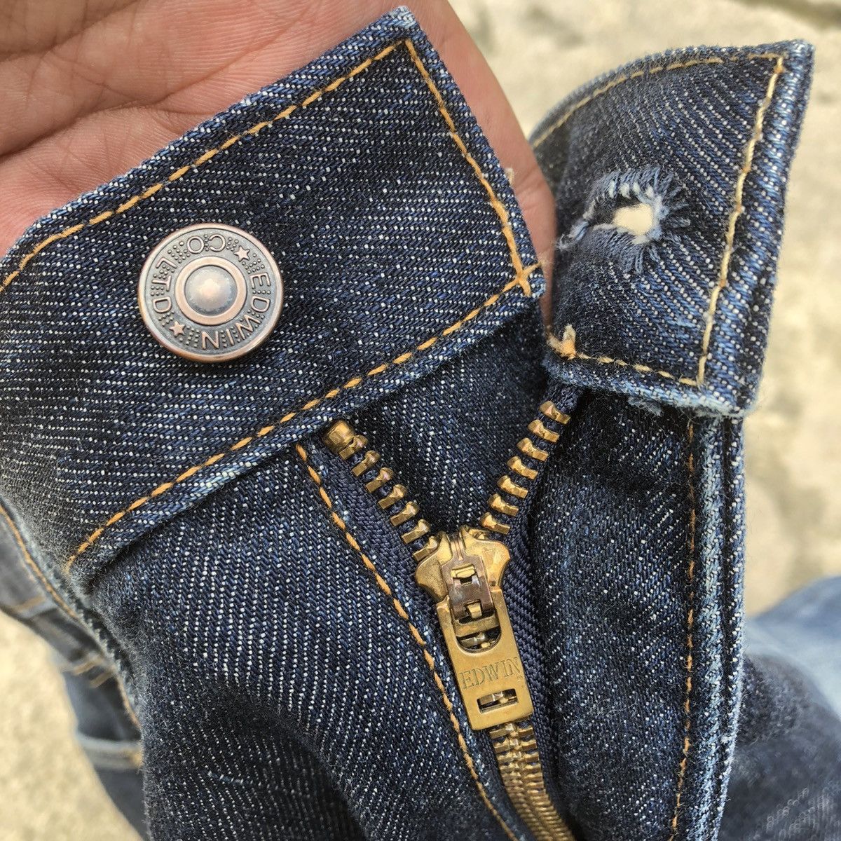 Edwin × Vintage 🔥Rare🔥Edwin 402 Stoned Wash Rips Distress Denim Jeans Size US 34 / EU 50 - 12 Thumbnail