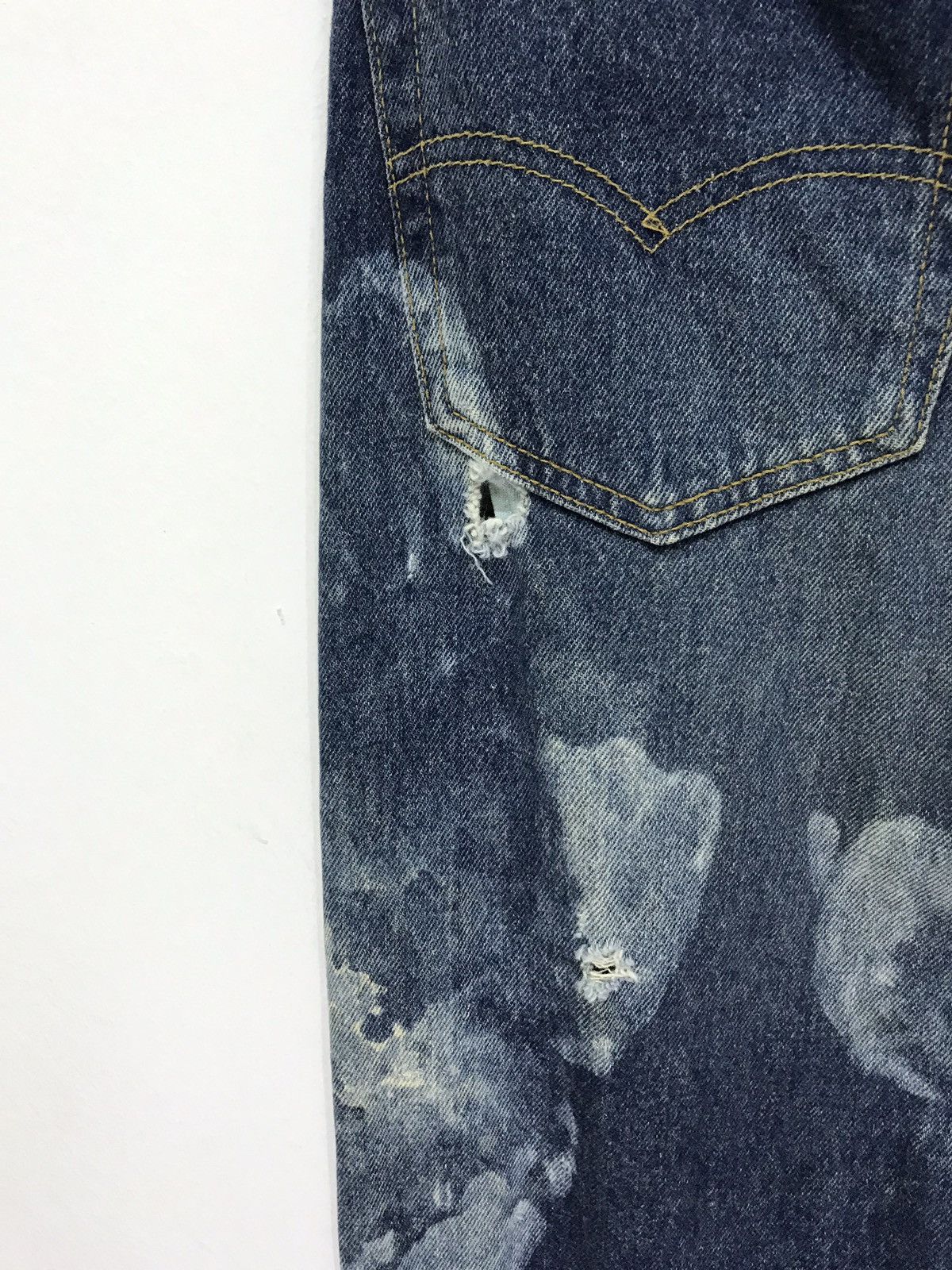 Levi's Vtg 90s Levi’s 501 Distressed Denim Bleach Regular Size US 31 - 8 Thumbnail