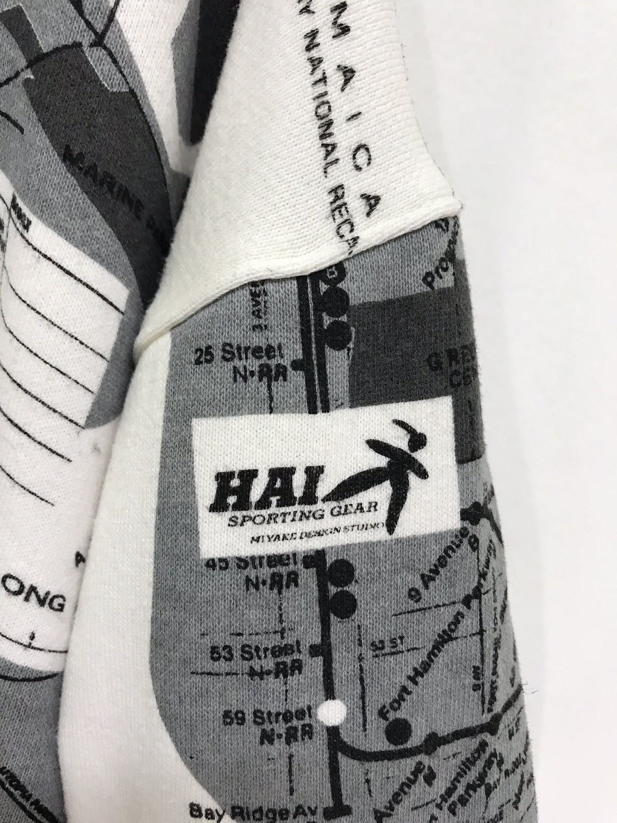 Hai Sporting Gear ⚡RARE 80s Issey Miyake X Hai Sporting Gear Fullprinted Size US M / EU 48-50 / 2 - 8 Thumbnail