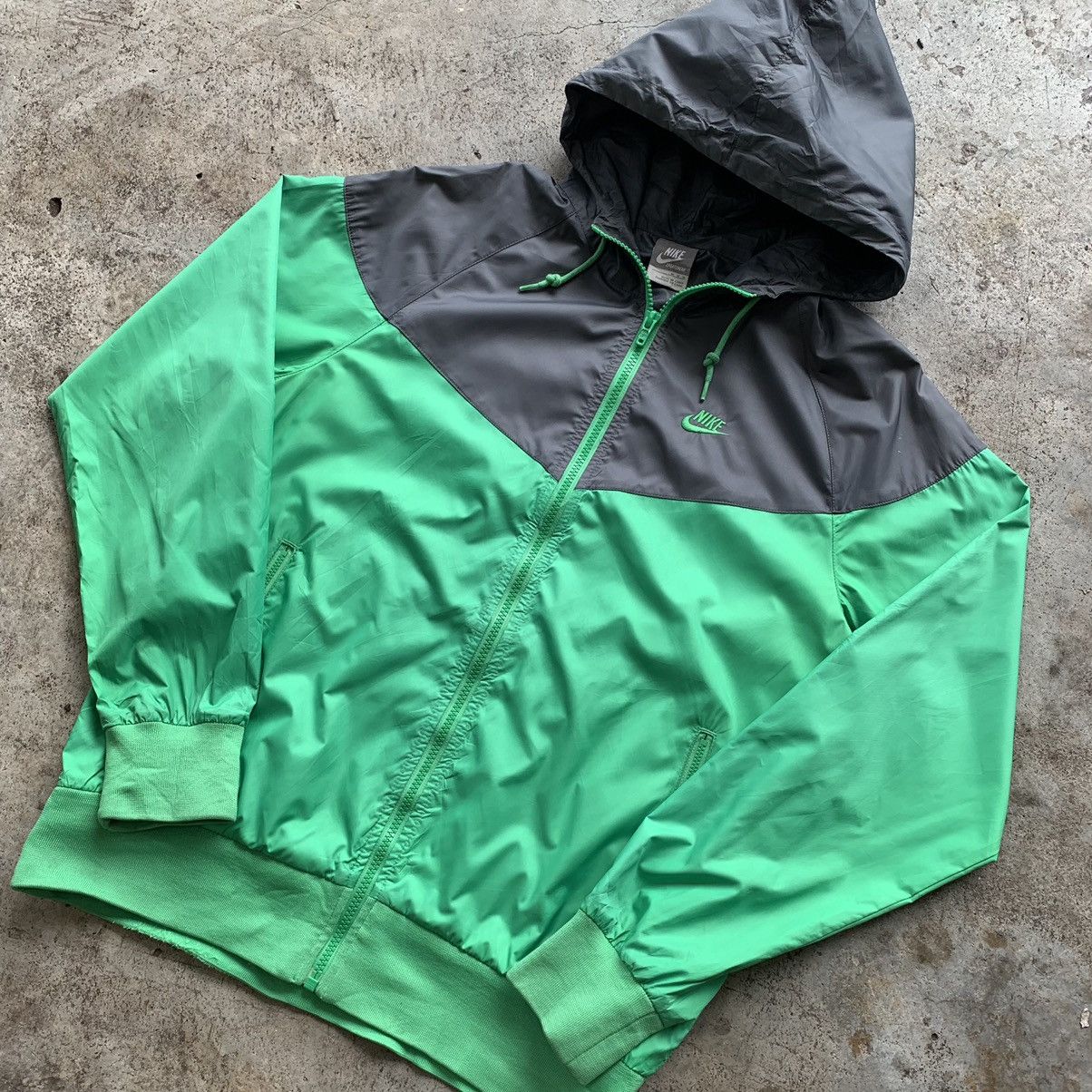 Nike Nike light jacket running Size US M / EU 48-50 / 2 - 16 Thumbnail