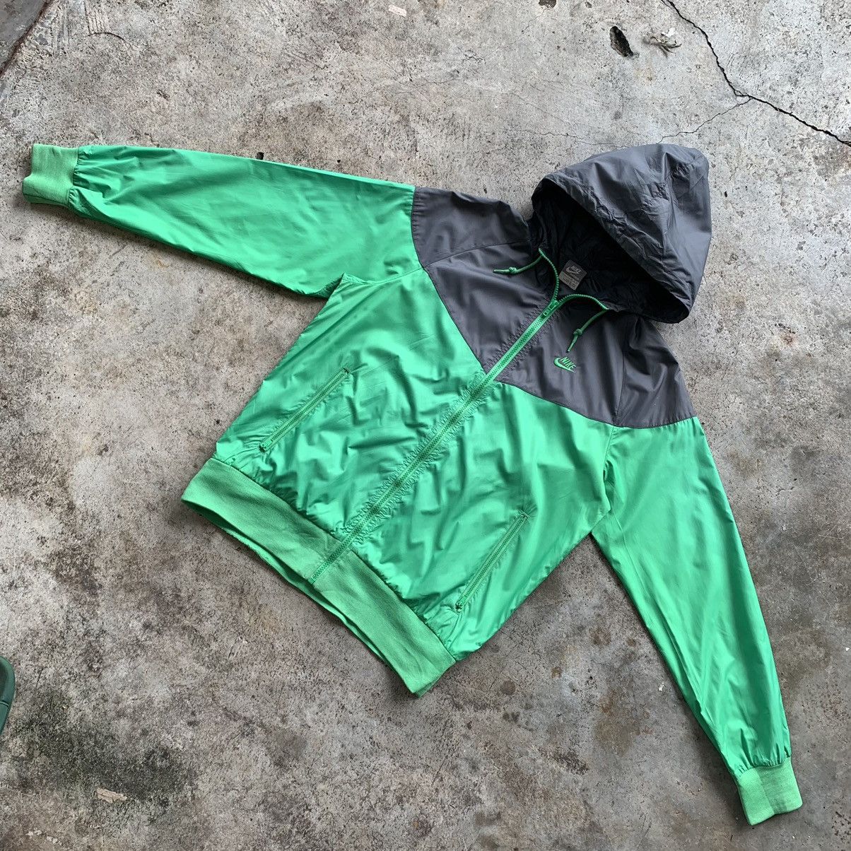 Nike Nike light jacket running Size US M / EU 48-50 / 2 - 5 Thumbnail