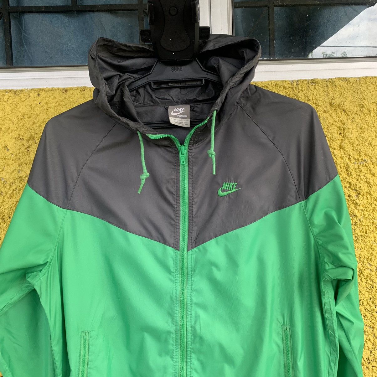 Nike Nike light jacket running Size US M / EU 48-50 / 2 - 2 Thumbnail