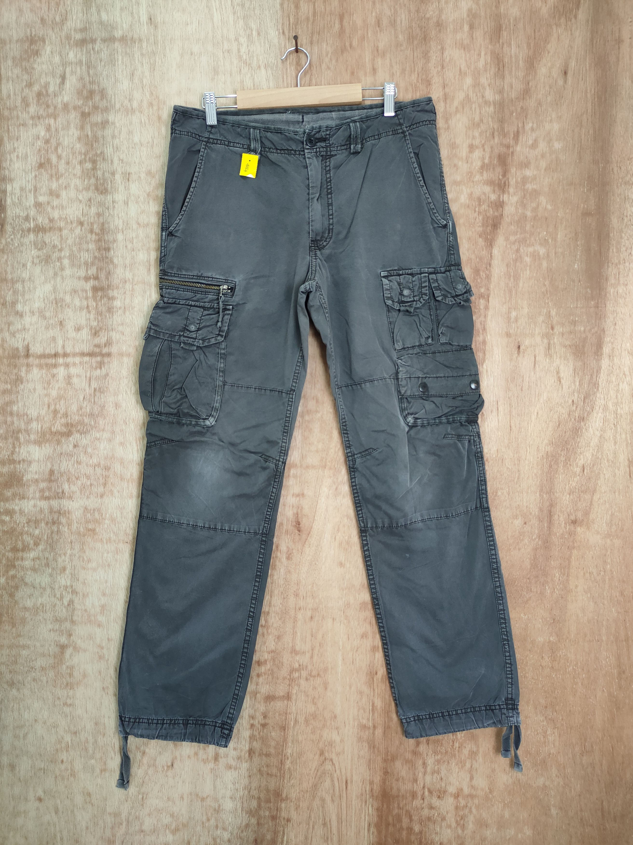 Japanese Brand uniqlo japanese faded vintage tactical cargo pants #4154DL Size US 32 / EU 48 - 1 Thumbnail
