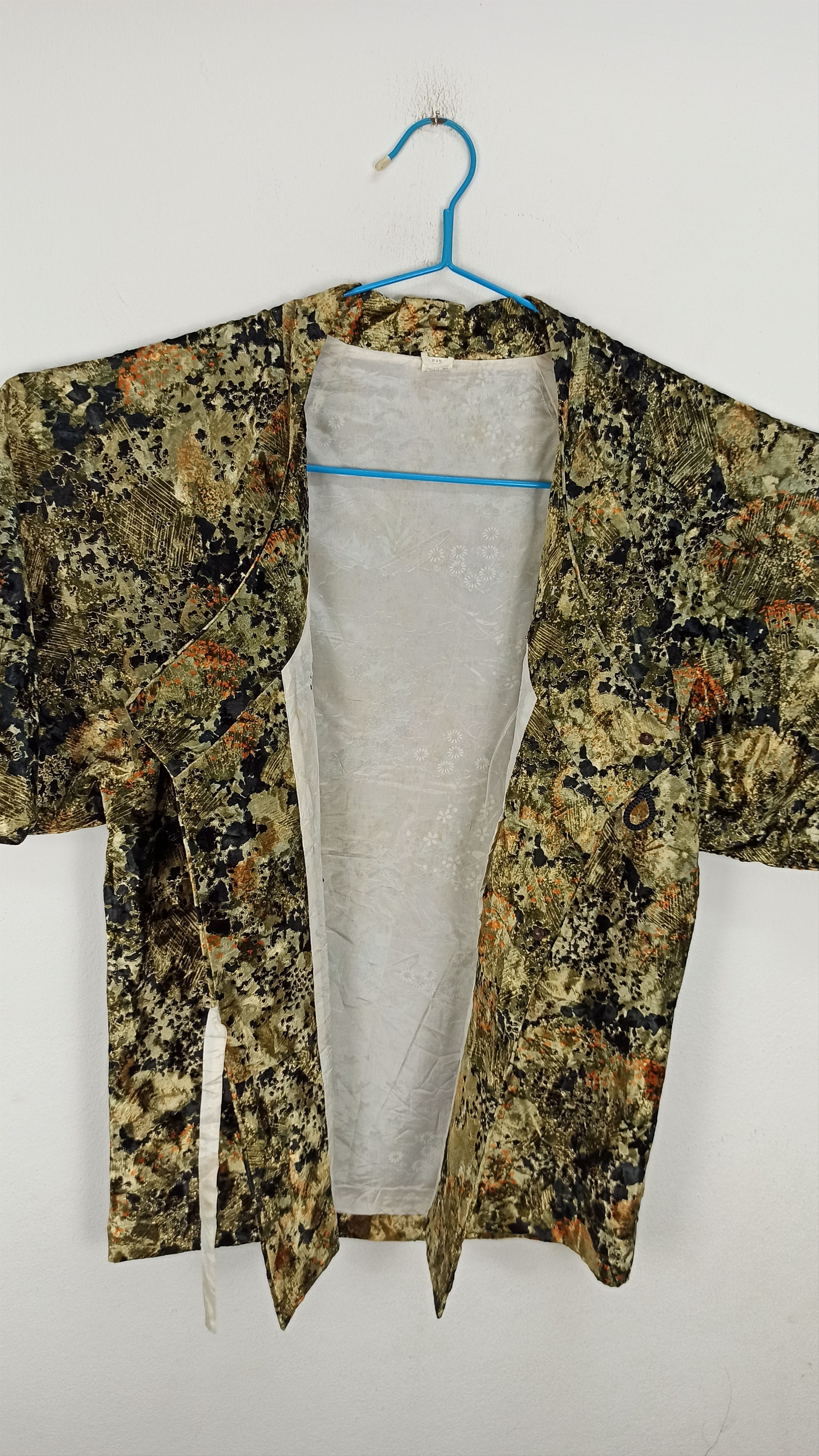 Japanese Brand Vintage Japanese Kimono Traditional Velvet Floral design Size US L / EU 52-54 / 3 - 3 Thumbnail