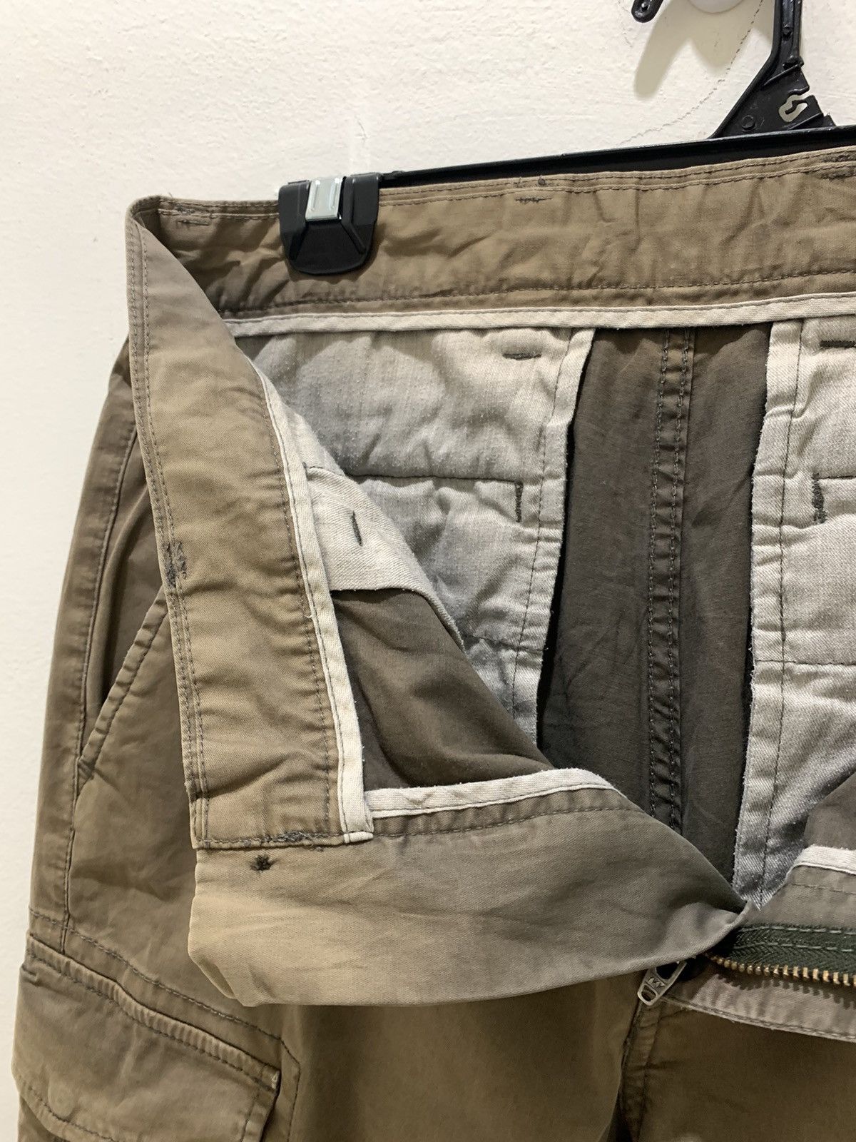 Japanese Brand × Uniqlo UNIQLO Vtg Multipocket Tactical Utility Military Cargo Pant Size US 31 - 15 Thumbnail