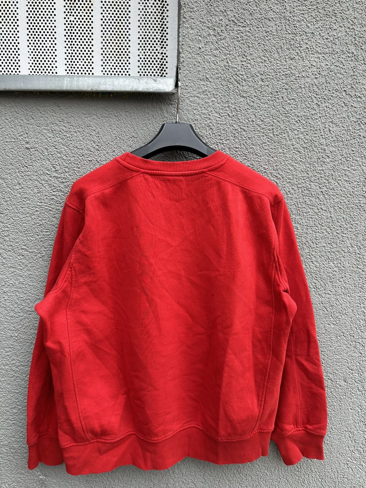 Nike × Vintage Vintage Nike Sweatshirt Big Logo Swoosh Y2K Red Size US L / EU 52-54 / 3 - 3 Thumbnail