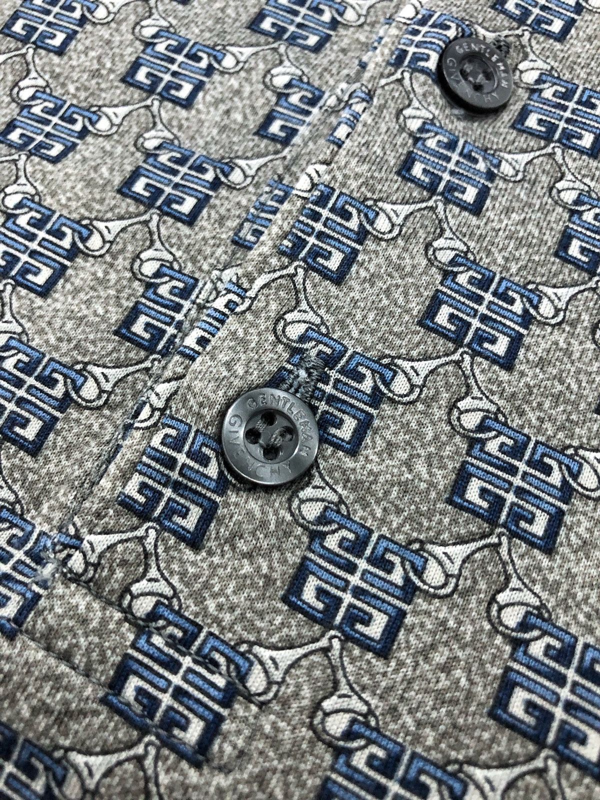 Givenchy × Vintage 🔥1990s🔥 Givenchy Gentleman Paris LS Overprint Size US S / EU 44-46 / 1 - 12 Thumbnail