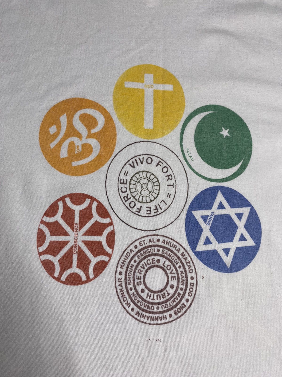 Vintage Religion of the world t shirt vintage Size US L / EU 52-54 / 3 - 2 Thumbnail