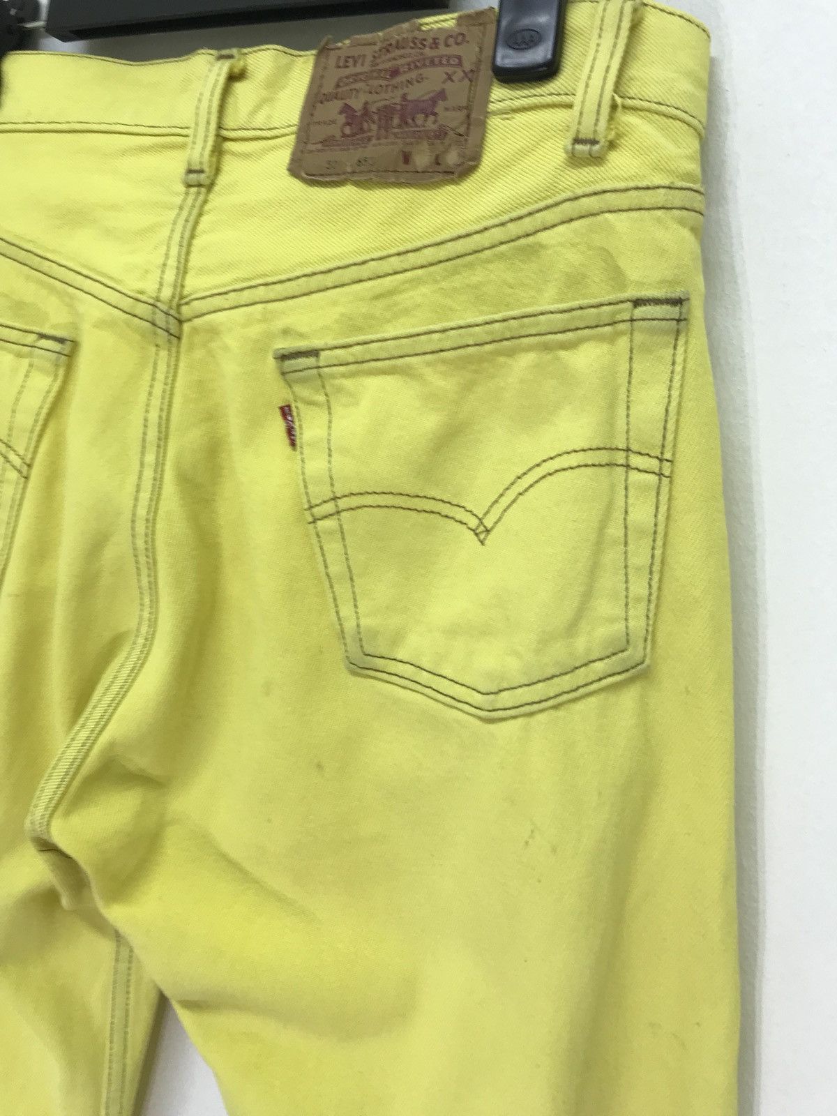 Levi's Vintage Clothing Made in USA Vintage 90s Levi’s 501 Yellow Regular Size US 29 - 2 Thumbnail