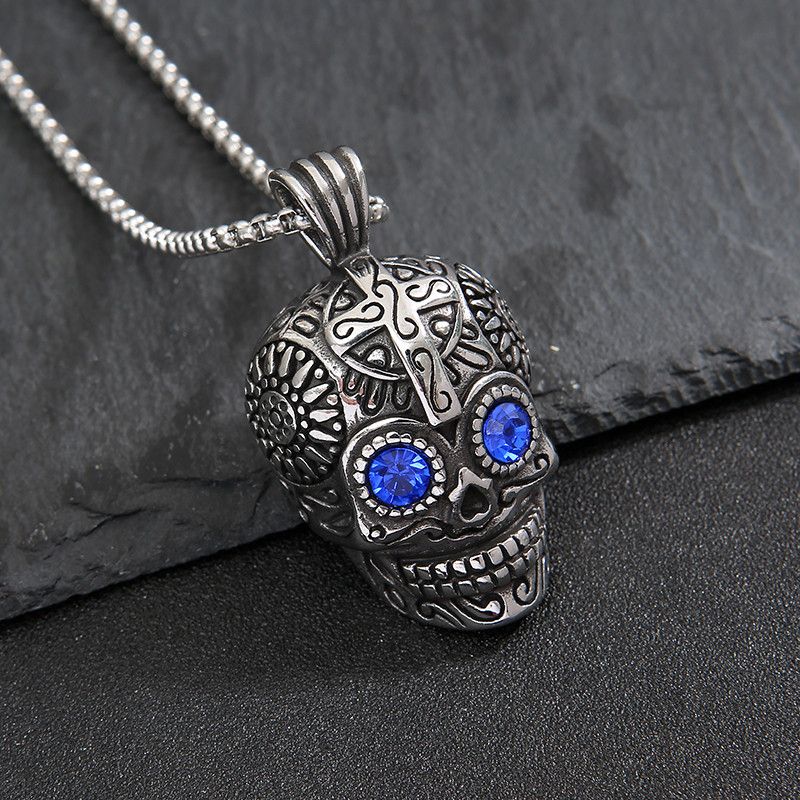 Jewelry Domineering Sapphire Skull Necklace Size ONE SIZE - 1 Thumbnail