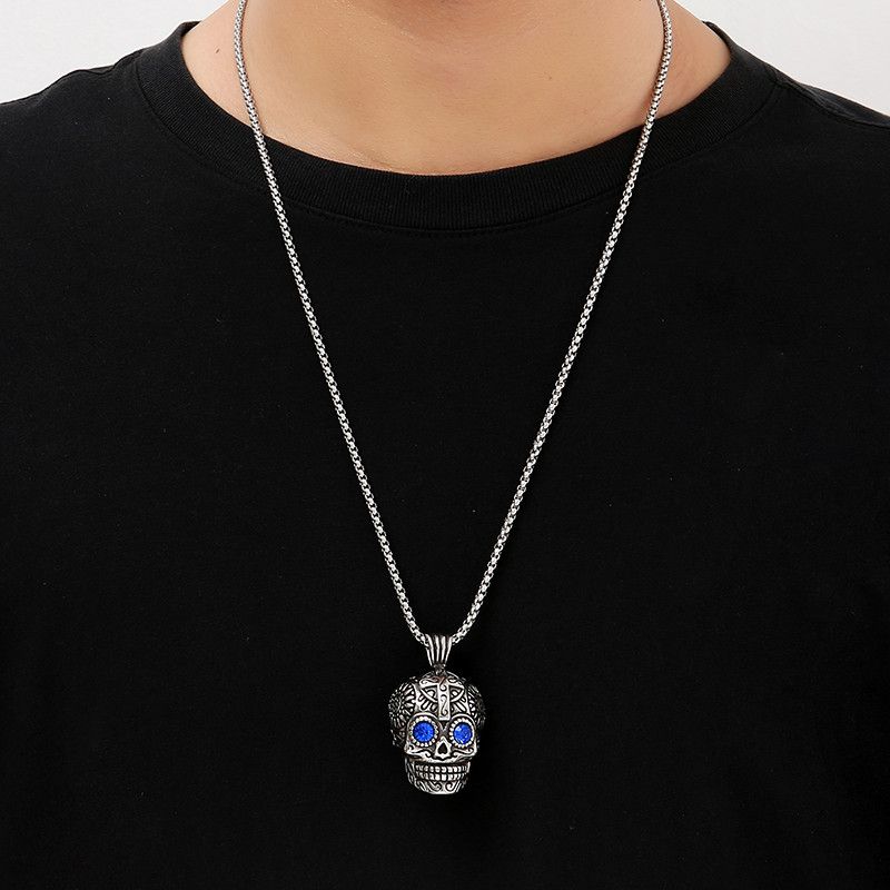 Jewelry Domineering Sapphire Skull Necklace Size ONE SIZE - 3 Thumbnail