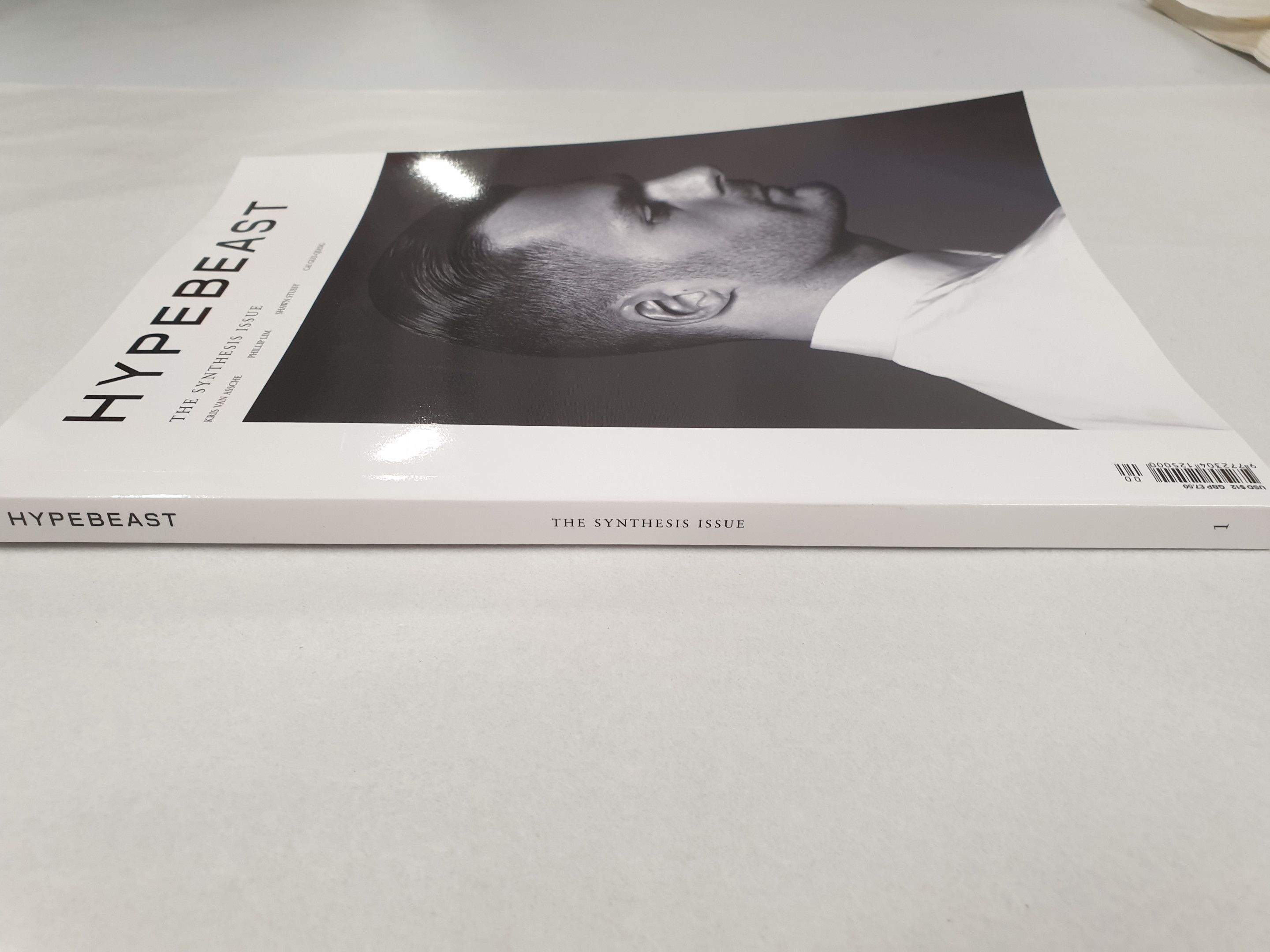 Hypebeast × Kris Van Assche Hypebeast Issue 1 The Synthesis Issue Size ONE SIZE - 4 Thumbnail
