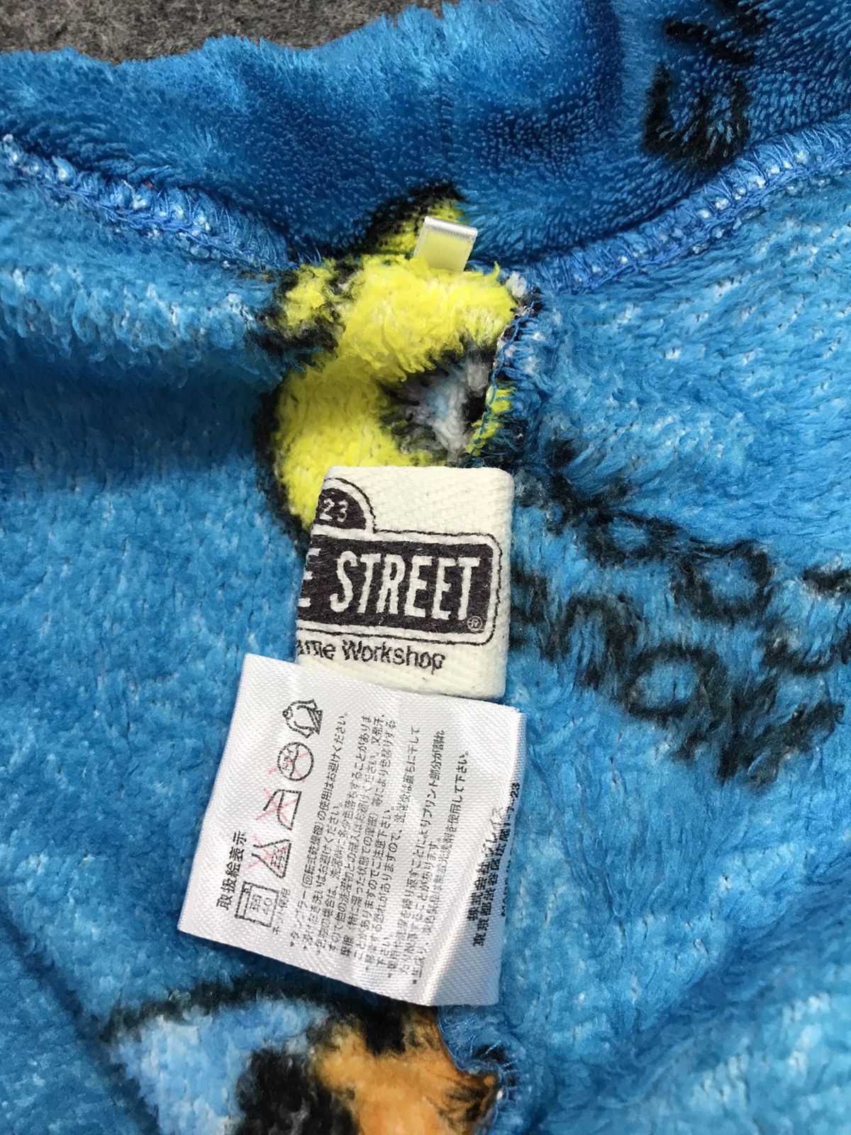 Anime × Cartoon Network Vintage Sesame Street Elmo Sleeping Jogger All Over Printed Size US 32 / EU 48 - 4 Thumbnail