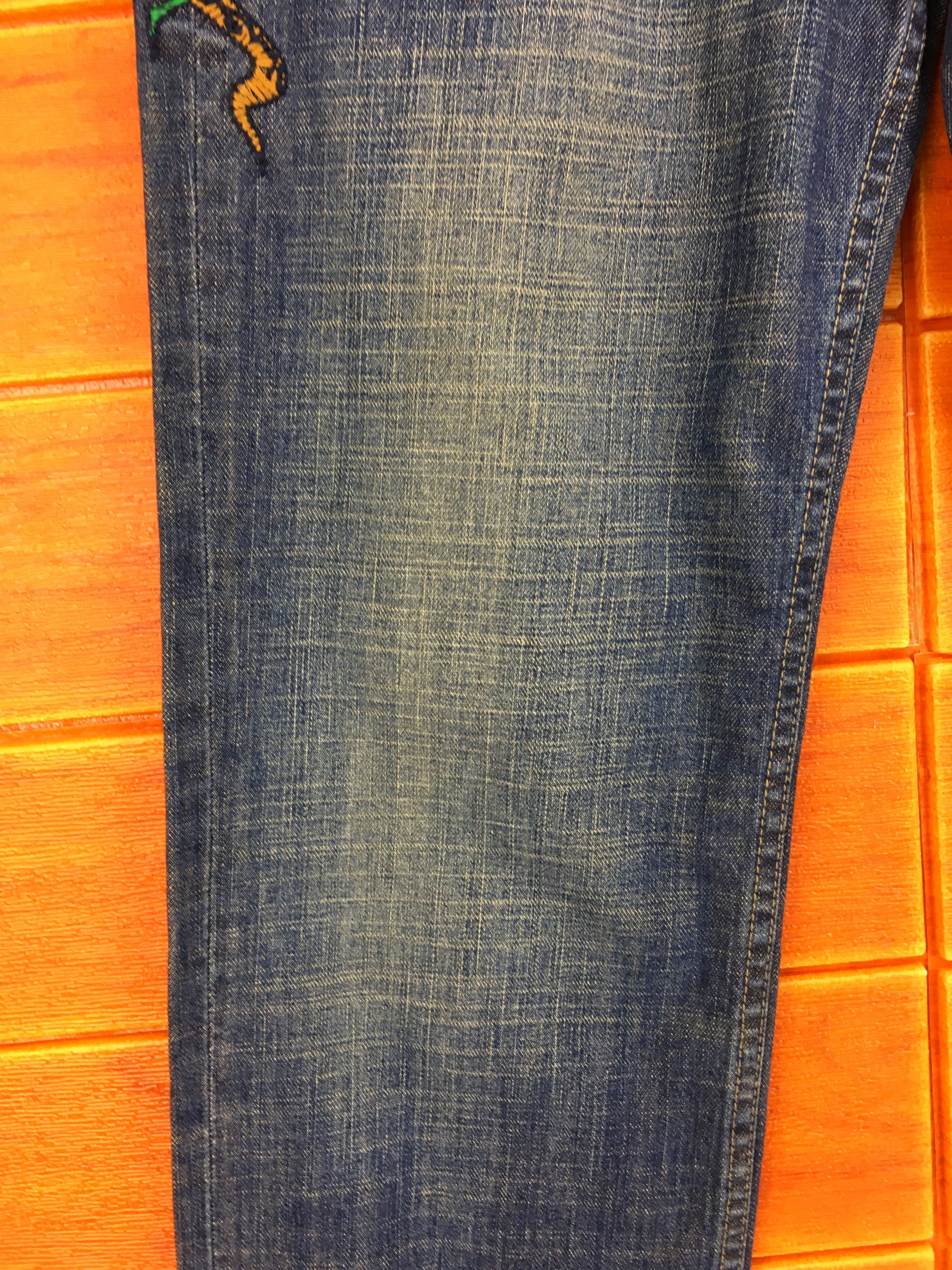 Other BONE PEOPLE Rose Flowers Embroidered Denim Jeans Size US 33 - 7 Thumbnail