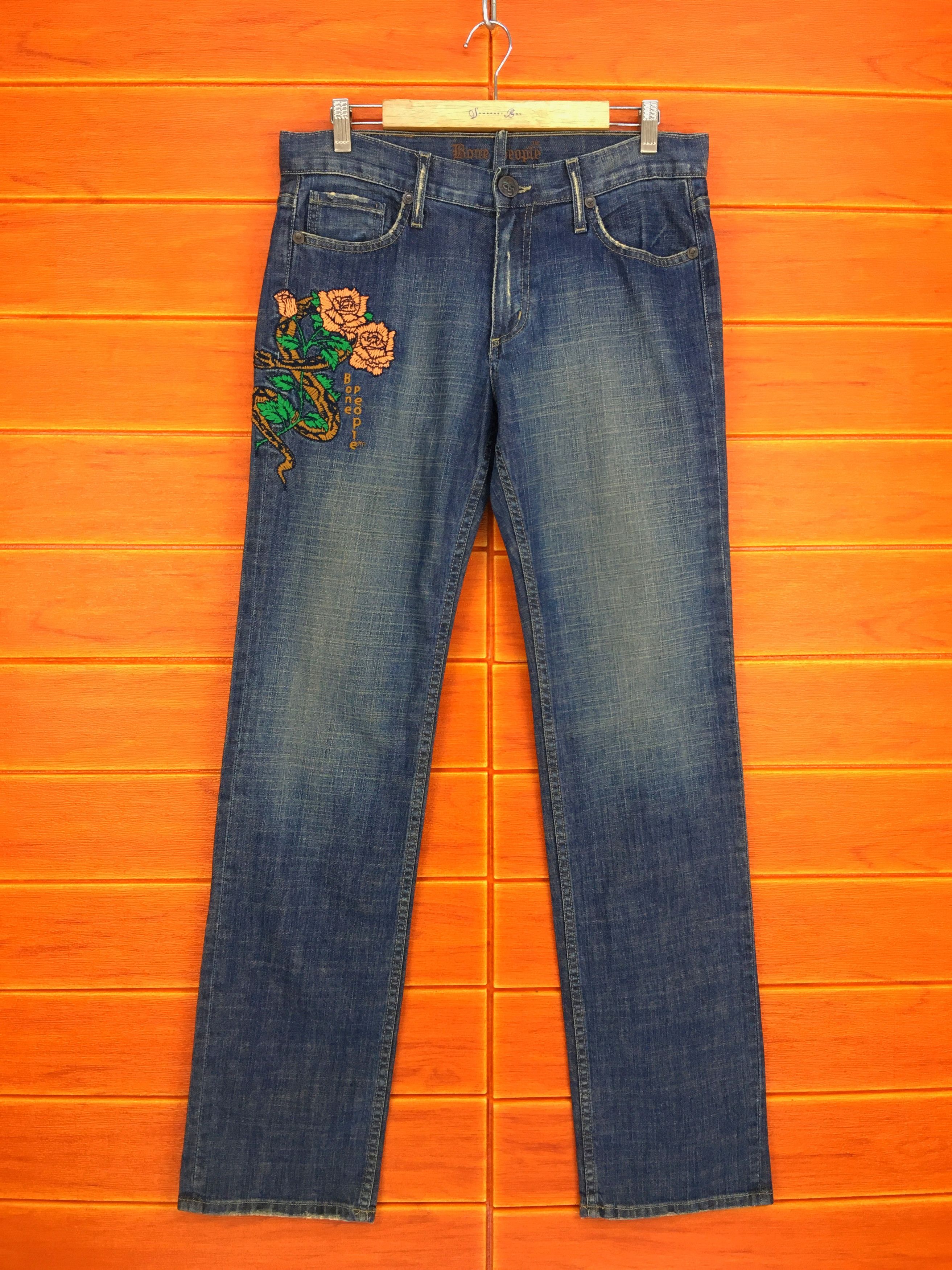 Other BONE PEOPLE Rose Flowers Embroidered Denim Jeans Size US 33 - 3 Thumbnail