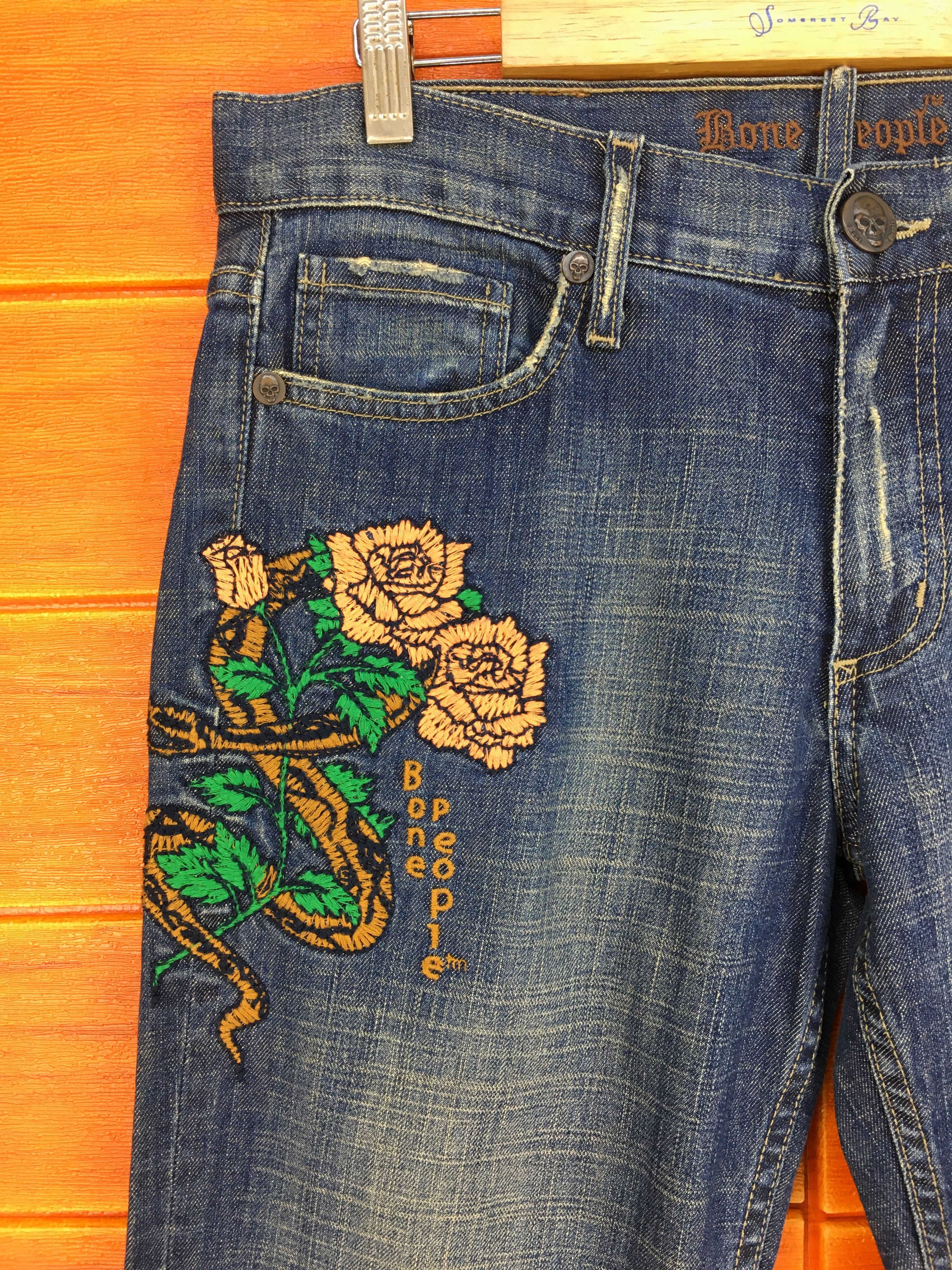 Other BONE PEOPLE Rose Flowers Embroidered Denim Jeans Size US 33 - 5 Thumbnail