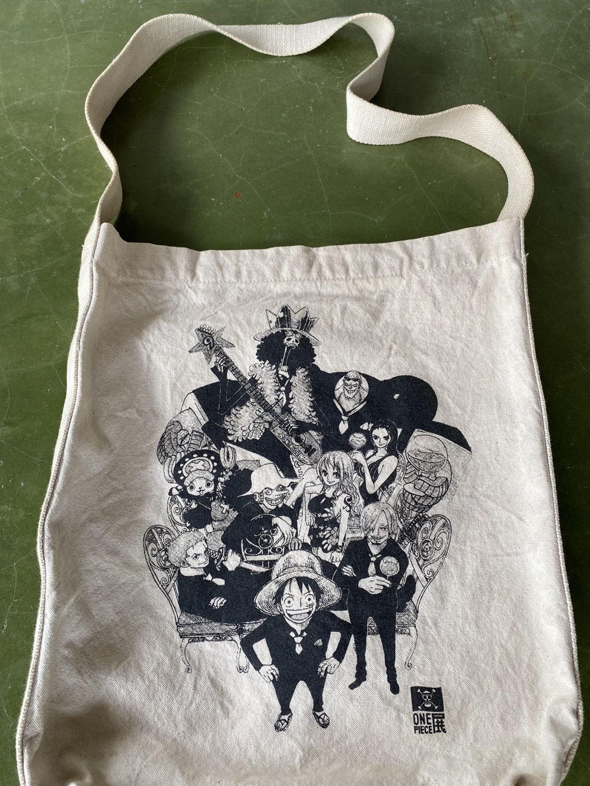 One Piece Vintage Anime One Piece By Eiichiro Oda Tote Bag Size ONE SIZE - 3 Thumbnail