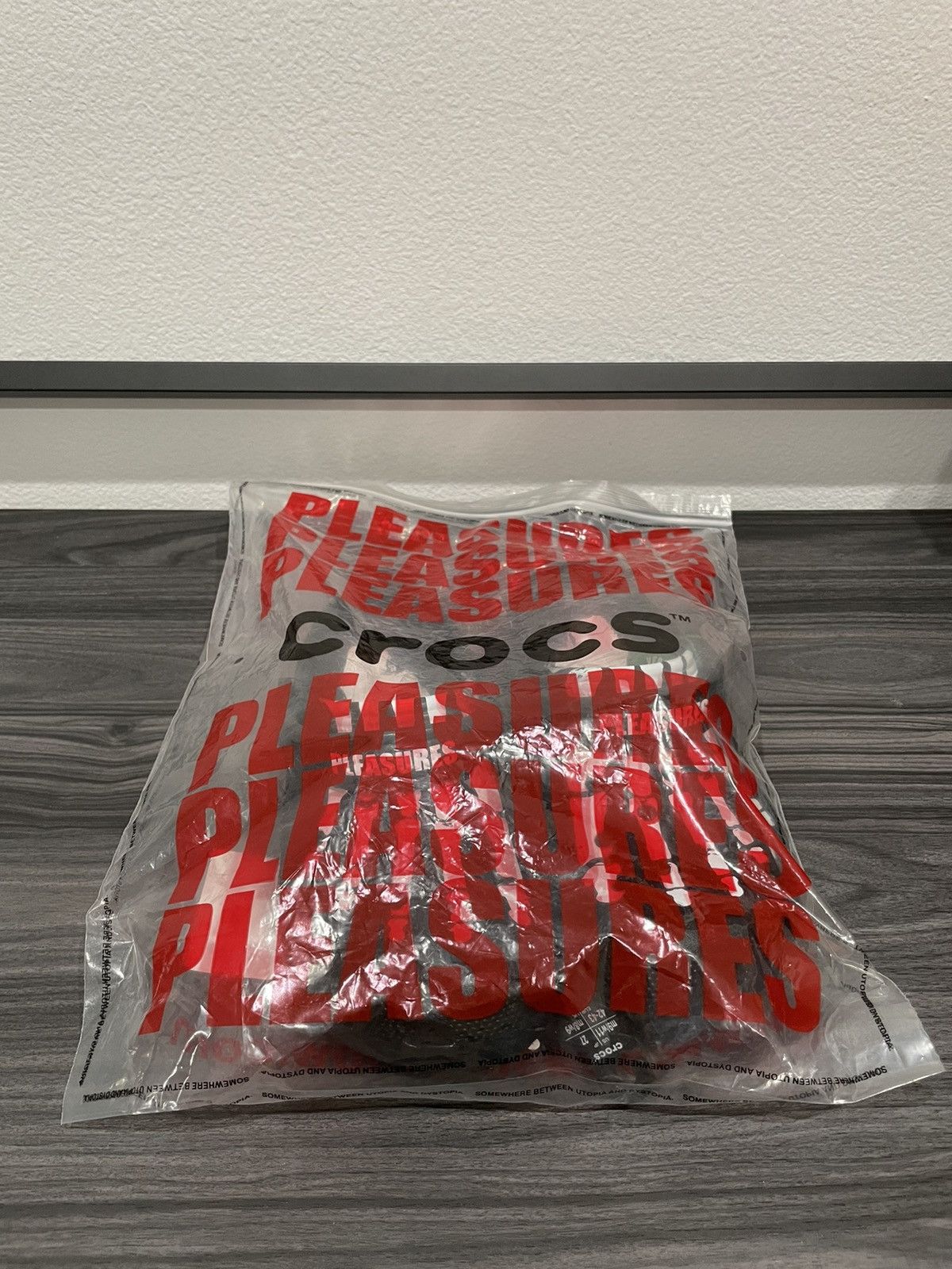 Crocs 2019 OG PLEASURES X CROCS Skeleton clog Size US 9 / EU 42 - 6 Thumbnail