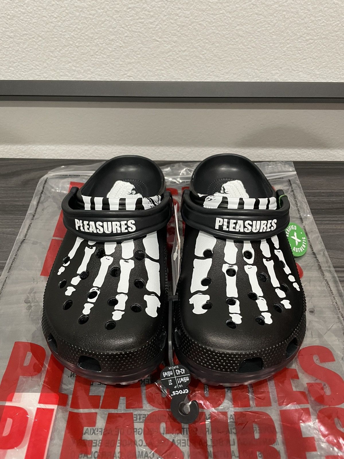 Crocs 2019 OG PLEASURES X CROCS Skeleton clog Size US 9 / EU 42 - 1 Thumbnail