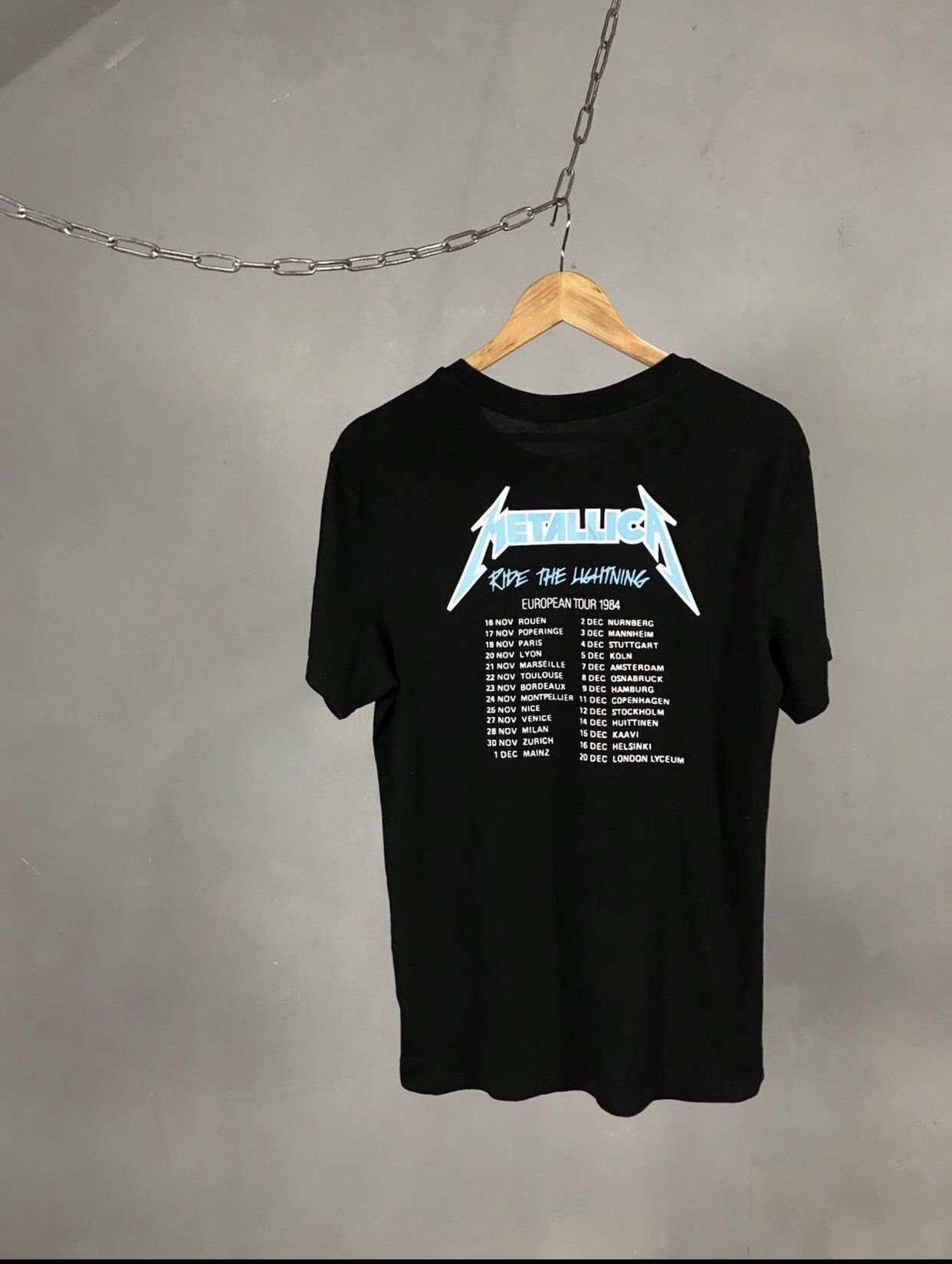 Band Tees × Metallica × Vintage Metallica Vintage Rock Band Tour Tee Size US S / EU 44-46 / 1 - 6 Thumbnail