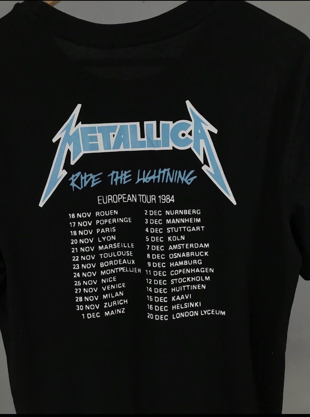 Band Tees × Metallica × Vintage Metallica Vintage Rock Band Tour Tee Size US S / EU 44-46 / 1 - 7 Thumbnail