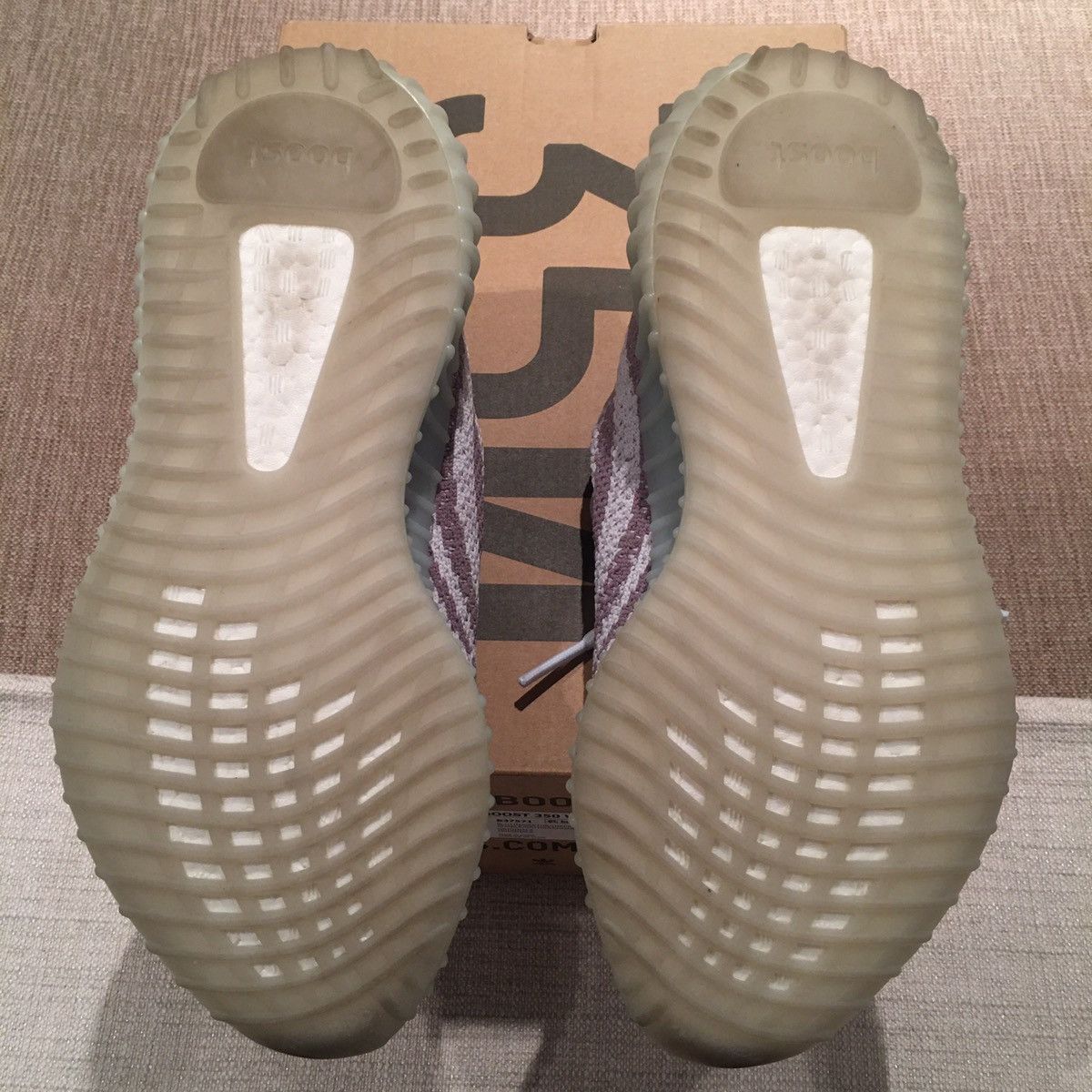 Adidas Yeezy Boost 350 V2 Blue Tint 2017 Size US 7.5 / EU 40-41 - 9 Thumbnail