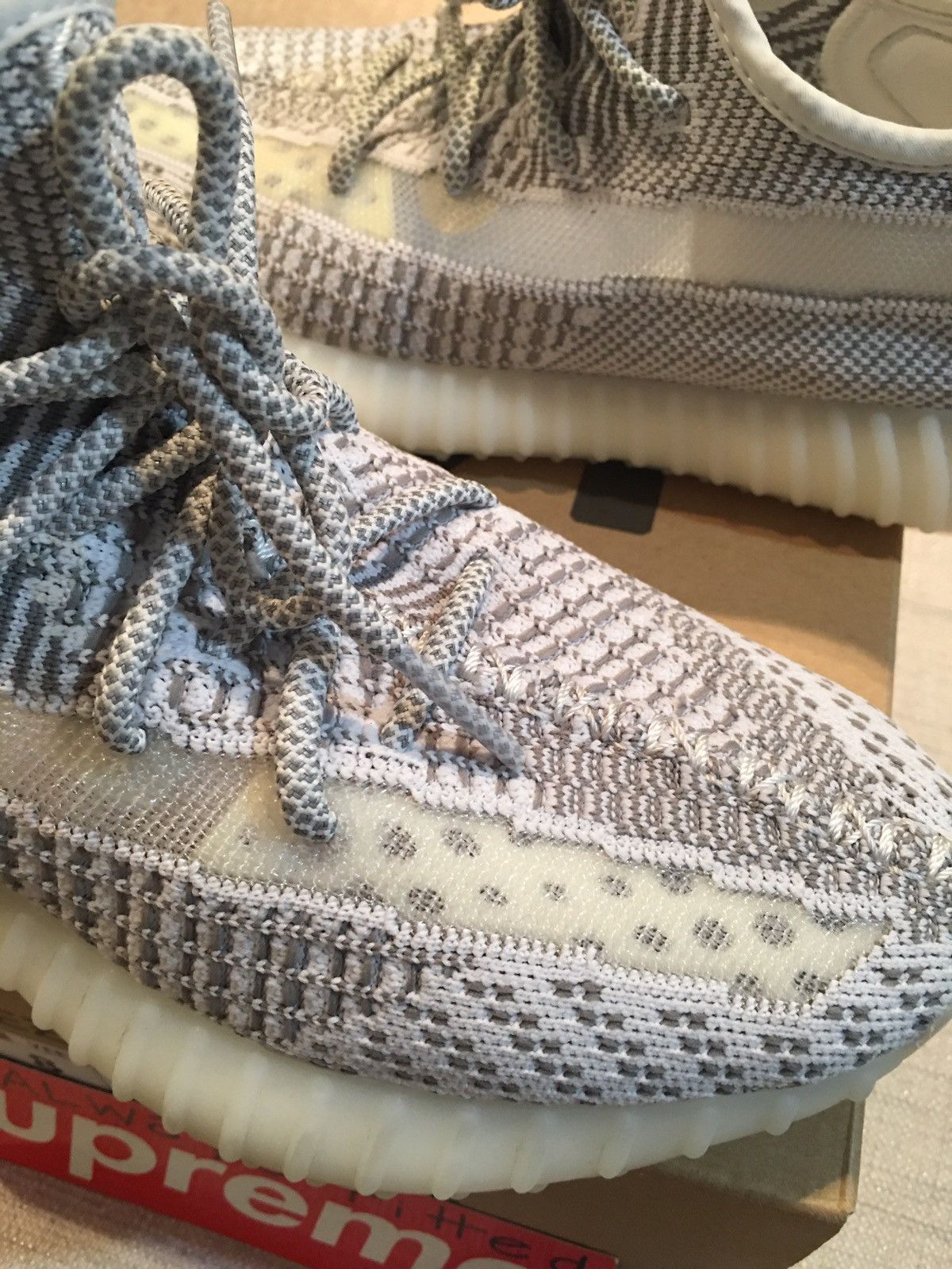 Adidas Yeezy Boost 350 V2 Static Non-Reflective 2018 Size US 8 / EU 41 - 9 Thumbnail