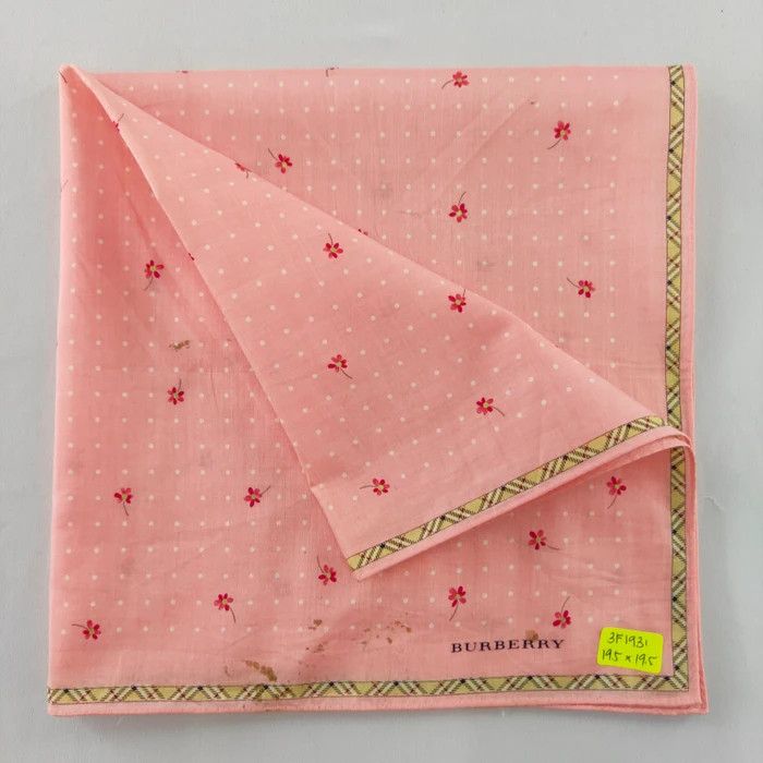 Burberry New handkerchief Neckerchief/ Bandana - 3F1931 Size ONE SIZE - 1 Thumbnail