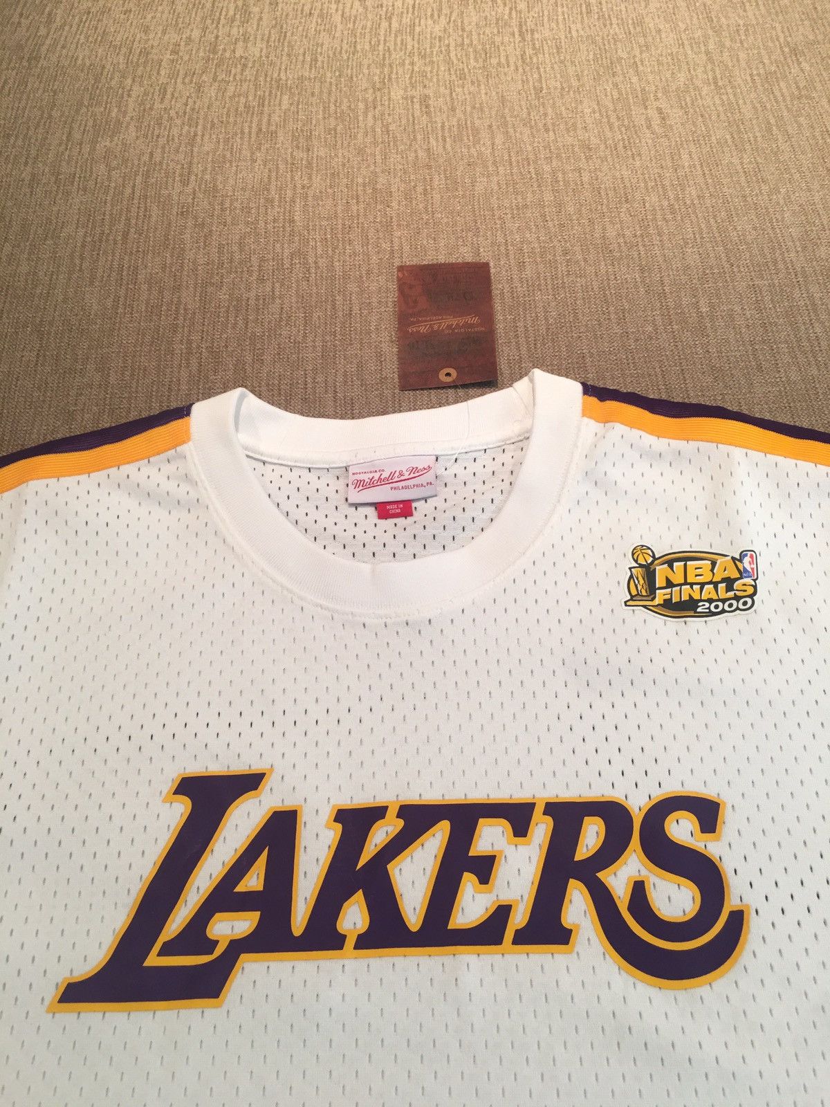 Mitchell & Ness Lakers NBA Finals 2000 Mesh Jersey Shirt -(Size Large) Size US L / EU 52-54 / 3 - 2 Thumbnail