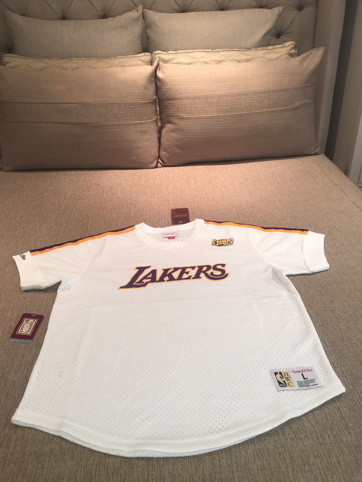 Mitchell & Ness Lakers NBA Finals 2000 Mesh Jersey Shirt -(Size Large) Size US L / EU 52-54 / 3 - 1 Thumbnail