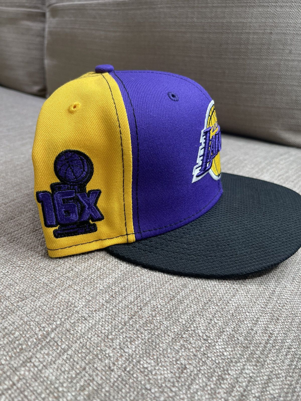 New Era Los Angeles Lakers Vintage 16X Champion Hat Size ONE SIZE - 9 Thumbnail