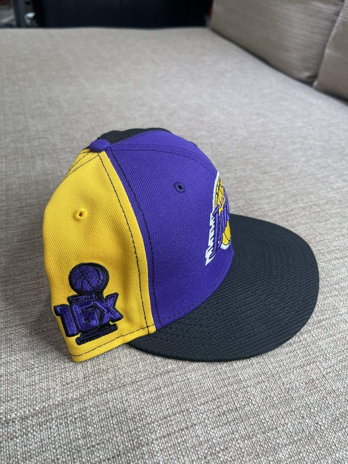 New Era Los Angeles Lakers Vintage 16X Champion Hat Size ONE SIZE - 2 Thumbnail