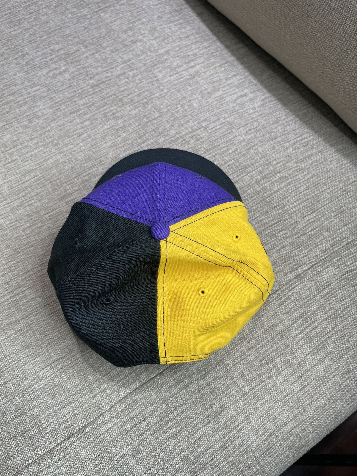 New Era Los Angeles Lakers Vintage 16X Champion Hat Size ONE SIZE - 6 Thumbnail