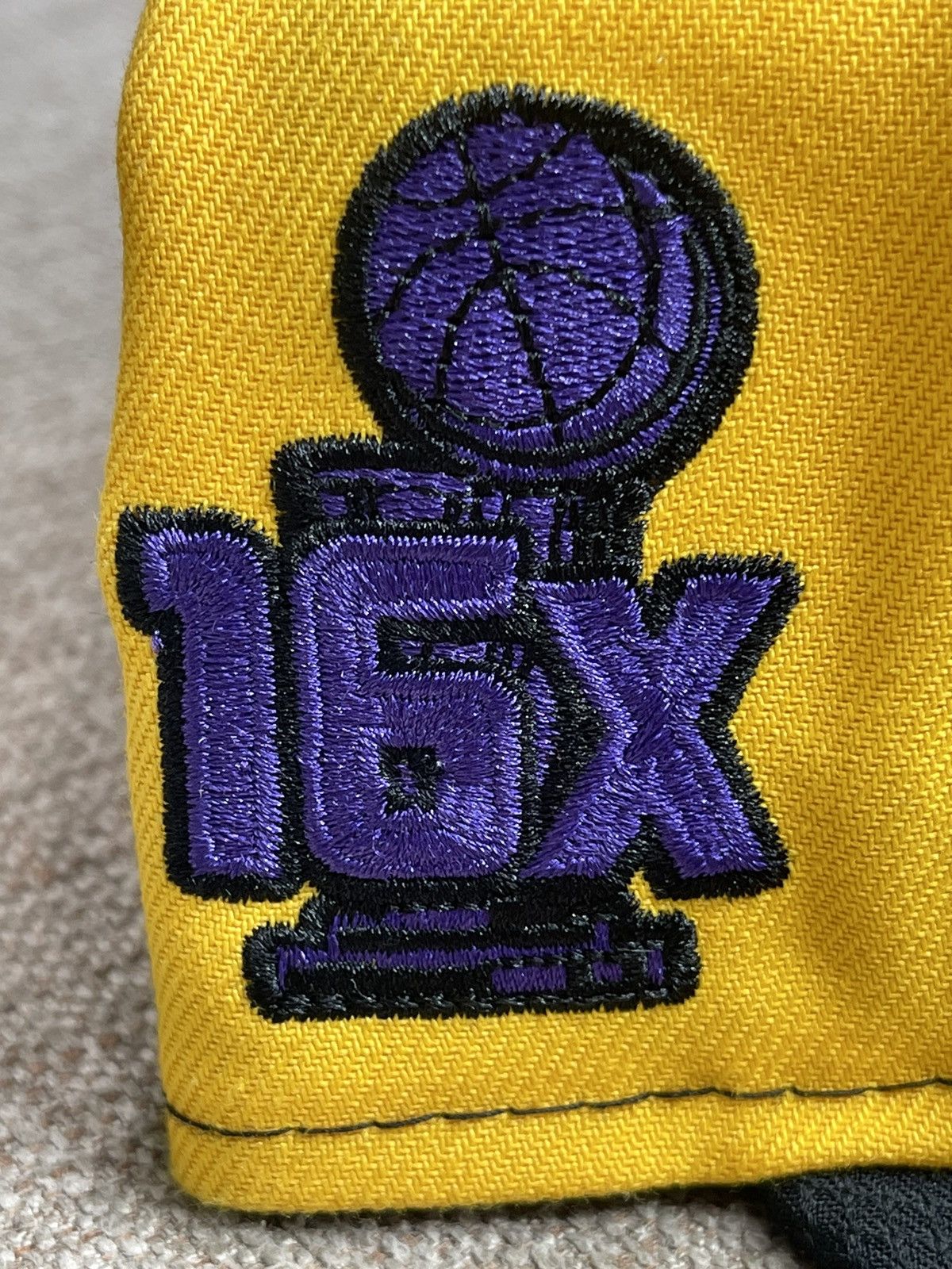 New Era Los Angeles Lakers Vintage 16X Champion Hat Size ONE SIZE - 8 Thumbnail