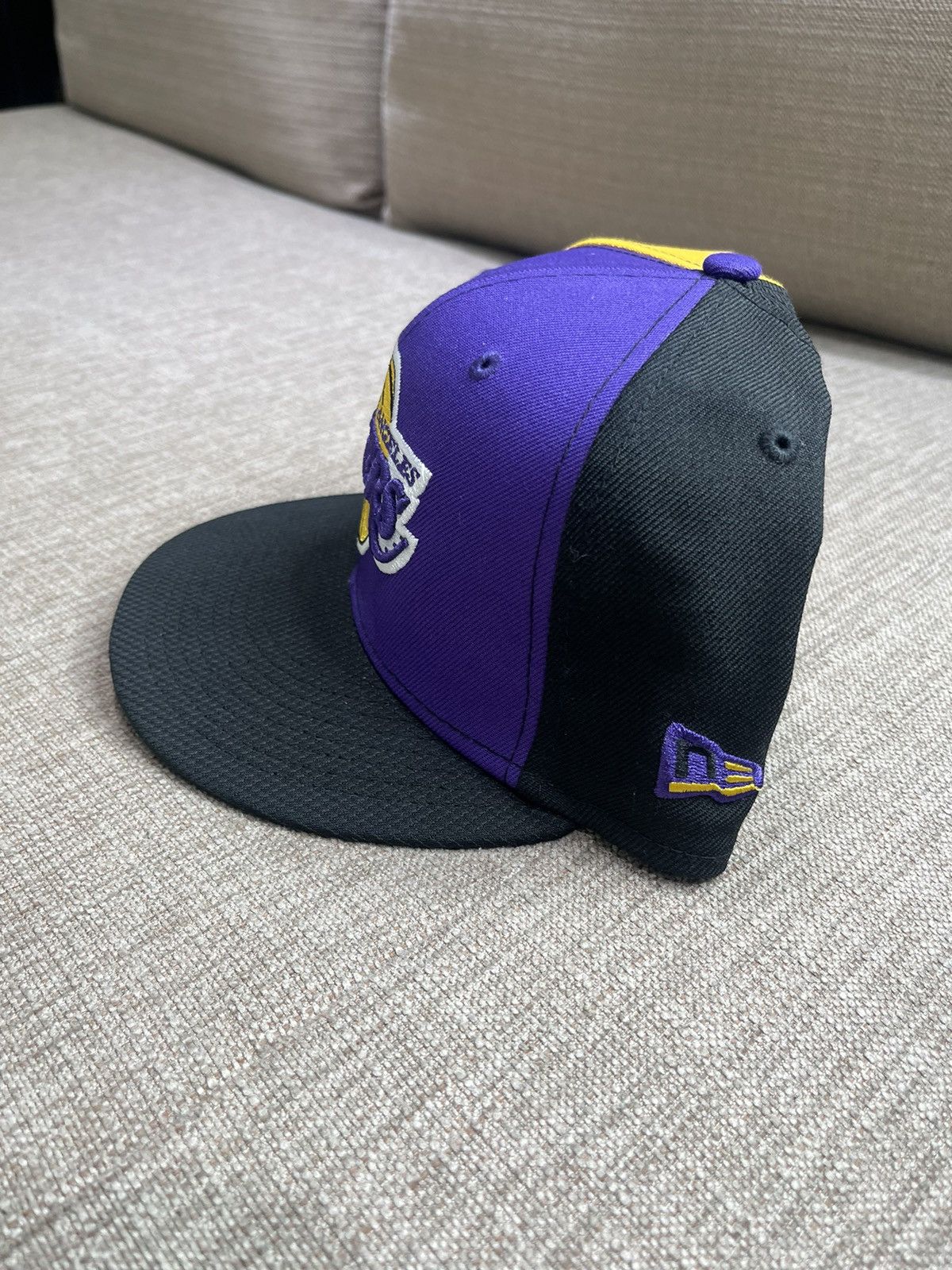 New Era Los Angeles Lakers Vintage 16X Champion Hat Size ONE SIZE - 4 Thumbnail