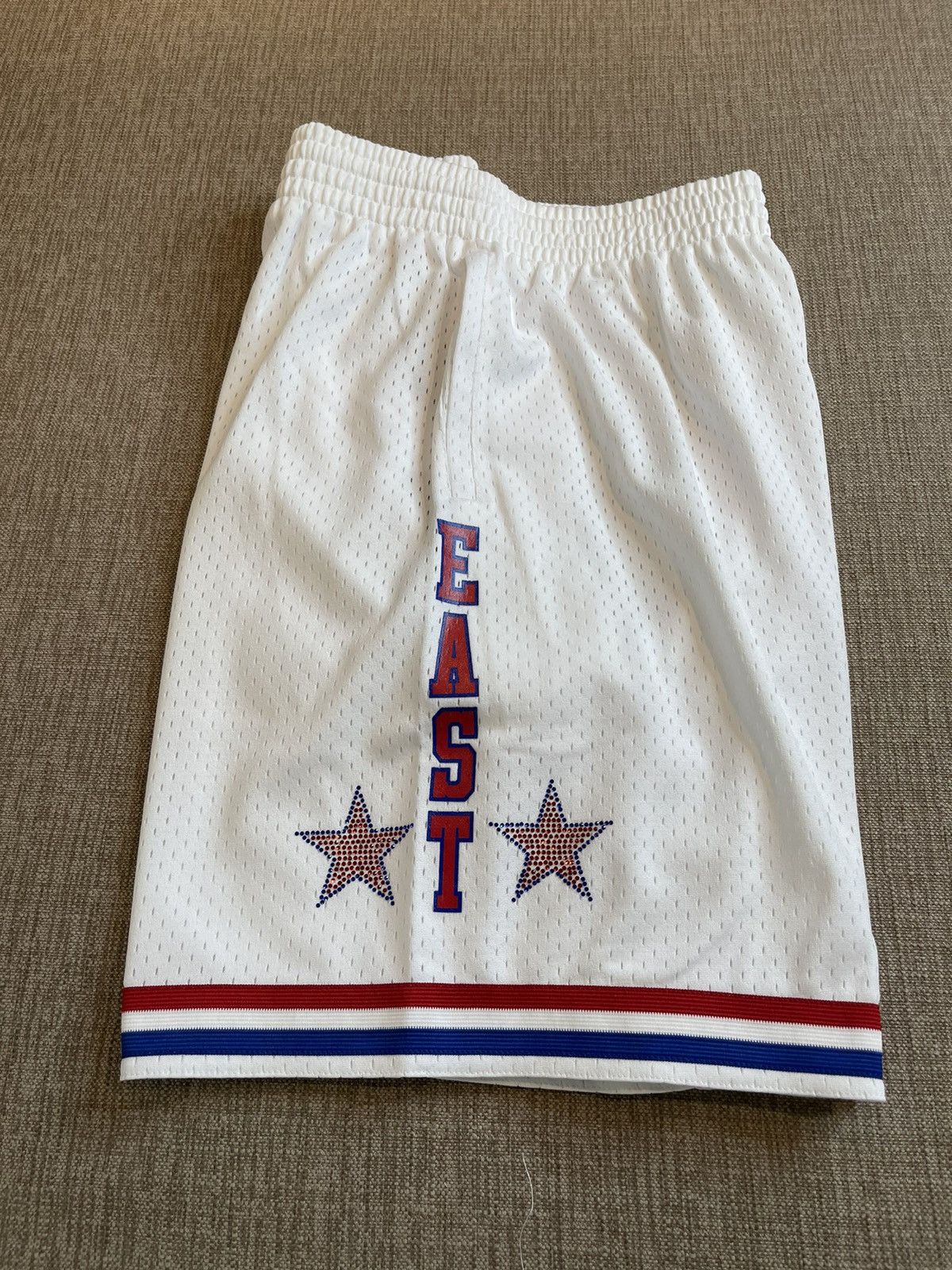 Mitchell & Ness 1988 NBA All-Star East Rhinestone Swingman Short Size US 36 / EU 52 - 2 Thumbnail