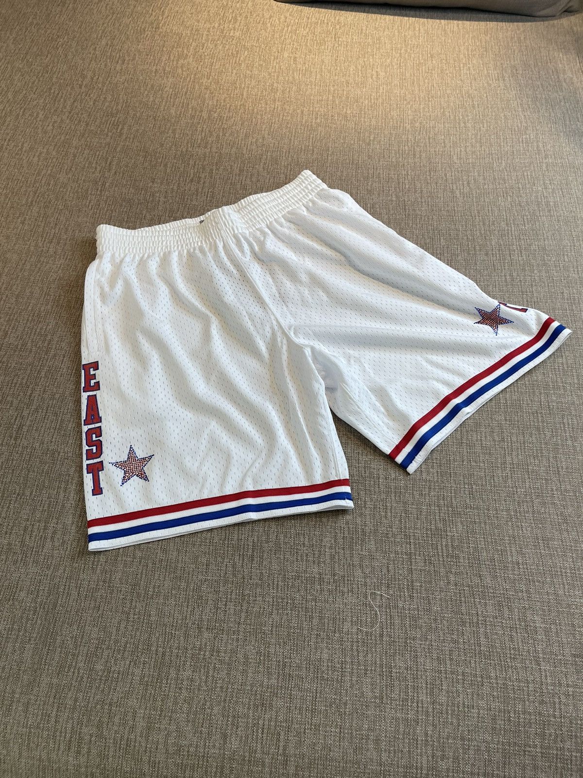 Mitchell & Ness 1988 NBA All-Star East Rhinestone Swingman Short Size US 36 / EU 52 - 12 Thumbnail