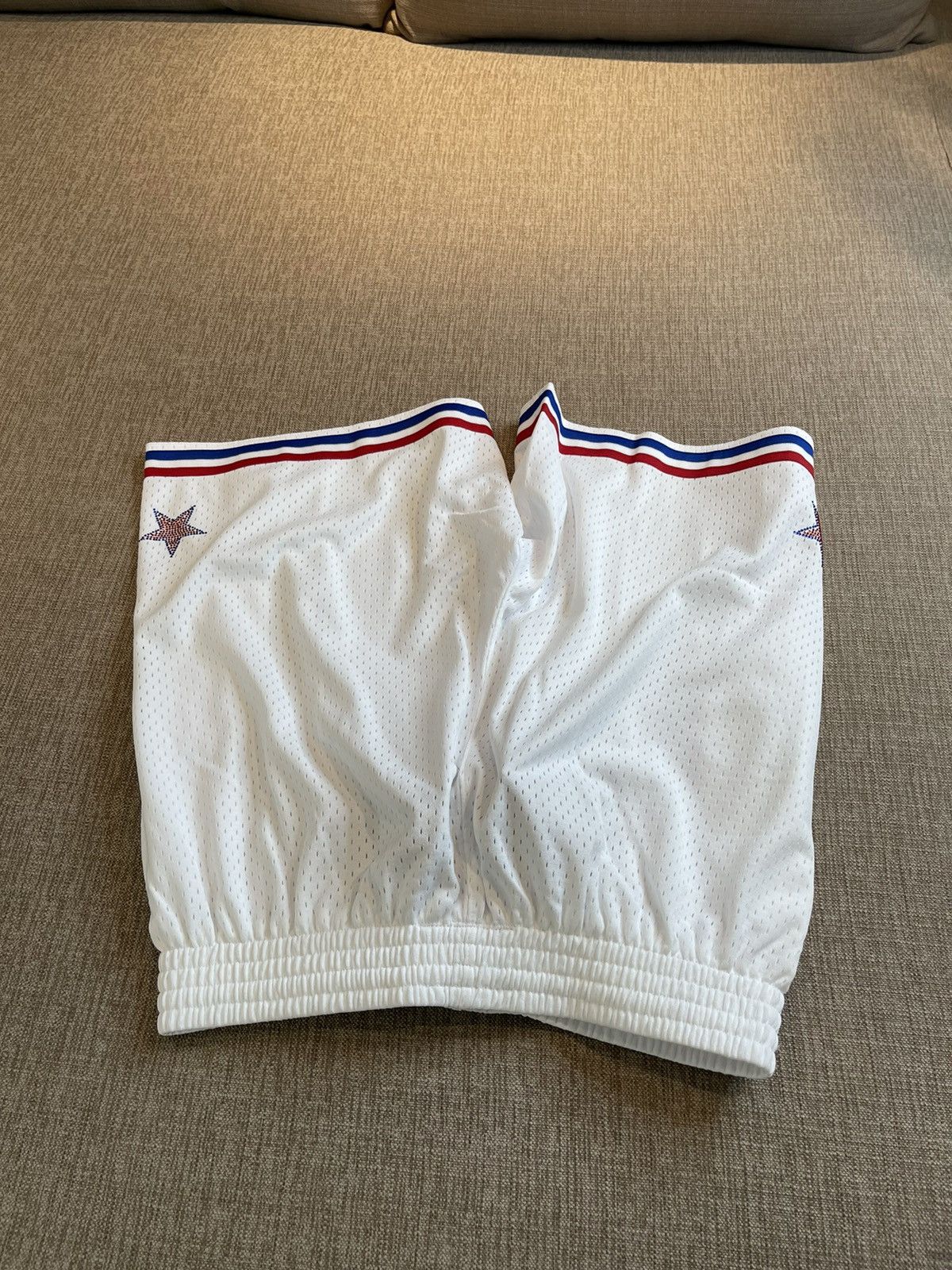 Mitchell & Ness 1988 NBA All-Star East Rhinestone Swingman Short Size US 36 / EU 52 - 11 Thumbnail
