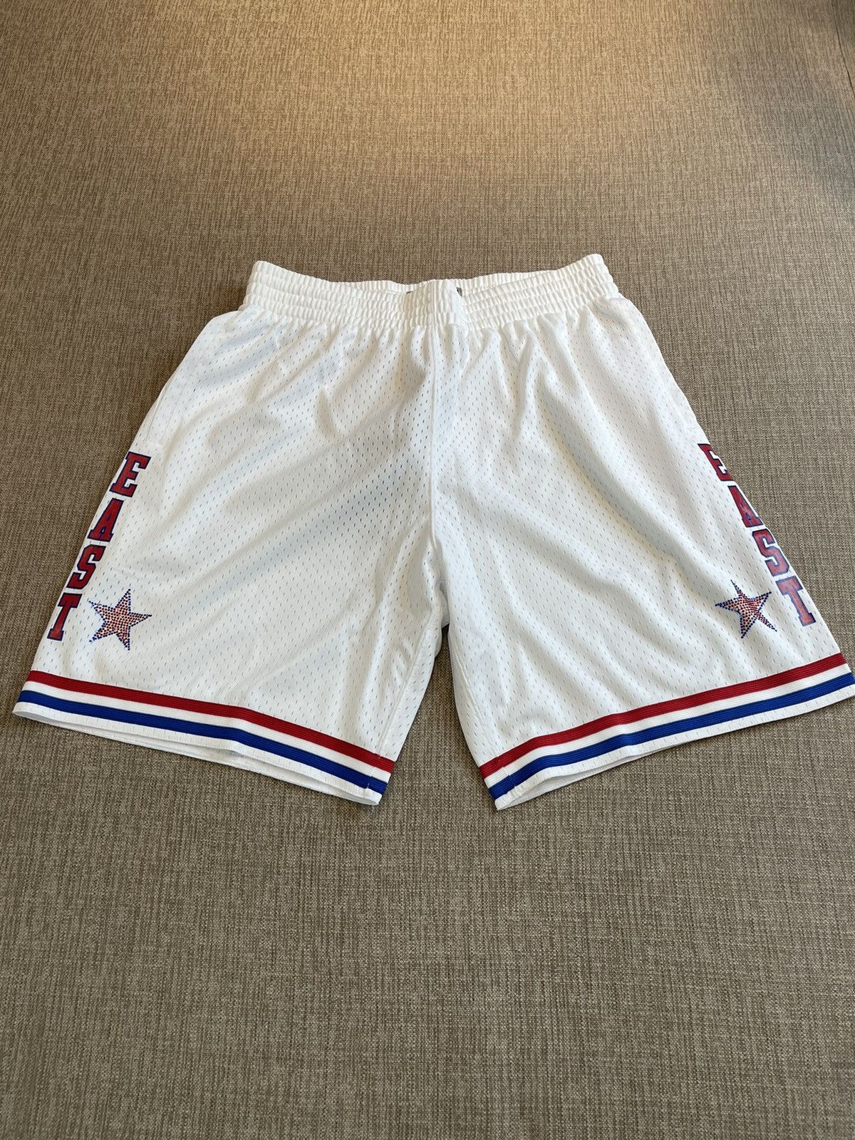 Mitchell & Ness 1988 NBA All-Star East Rhinestone Swingman Short Size US 36 / EU 52 - 1 Thumbnail