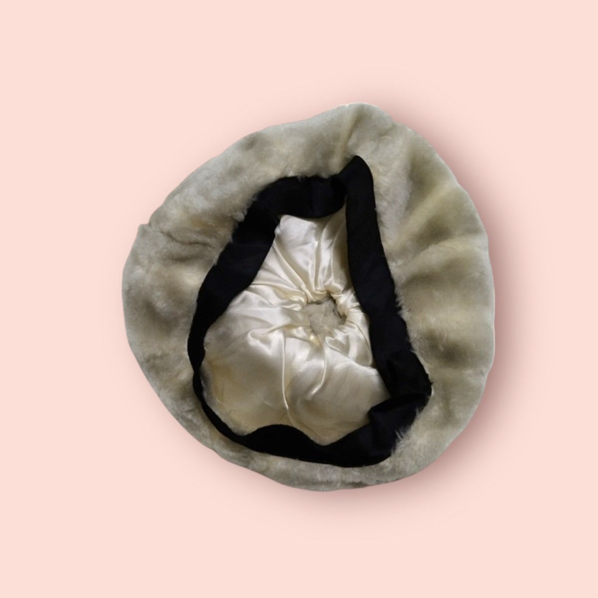 Designer × Other UNKNOWN DESIGNER PLUSH BERET Size ONE SIZE - 7 Thumbnail