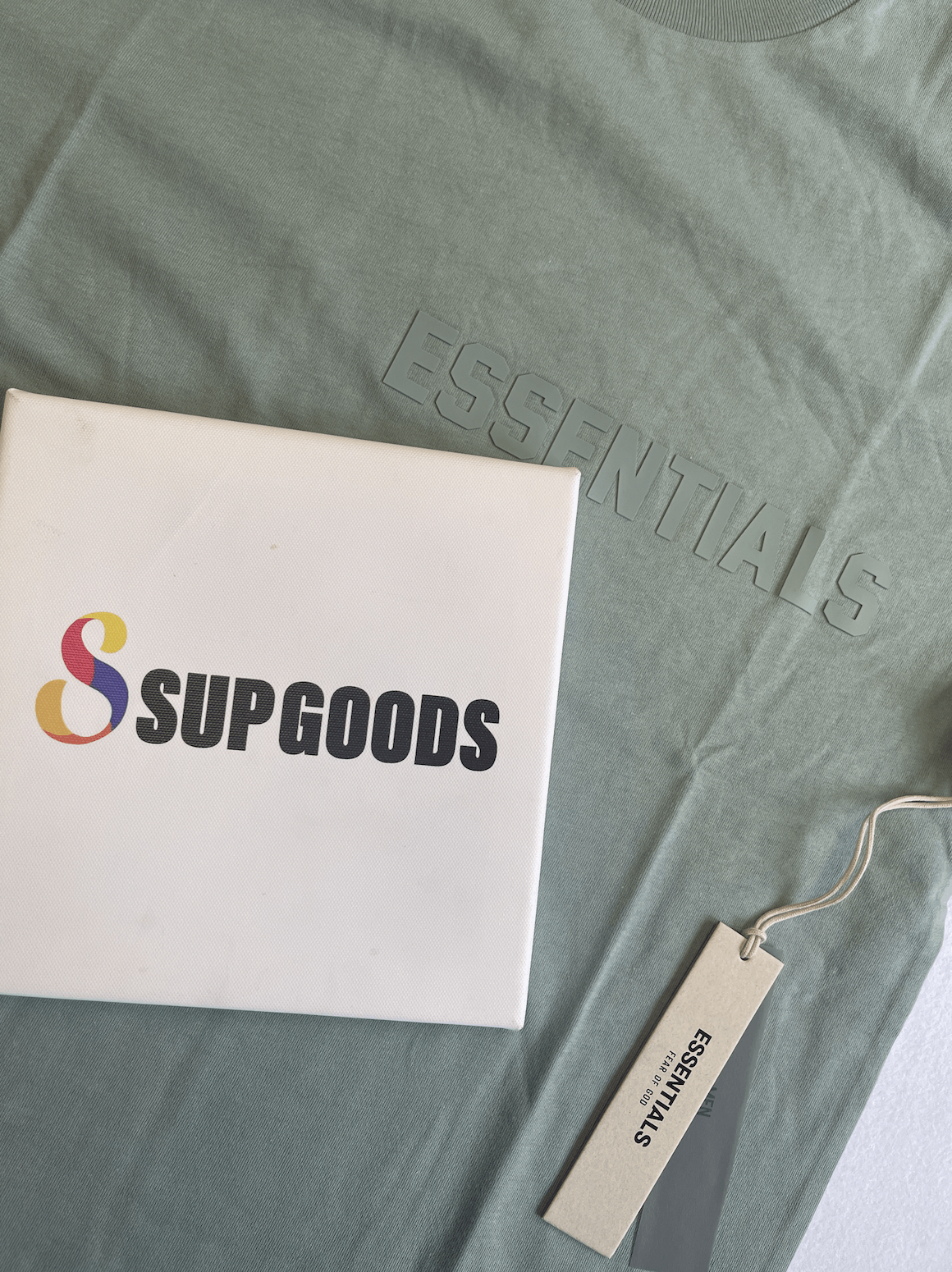 Fear of God 🔥 Fear of God Essentials T-shirt Color Sycamore Sz (L) Size US L / EU 52-54 / 3 - 5 Thumbnail