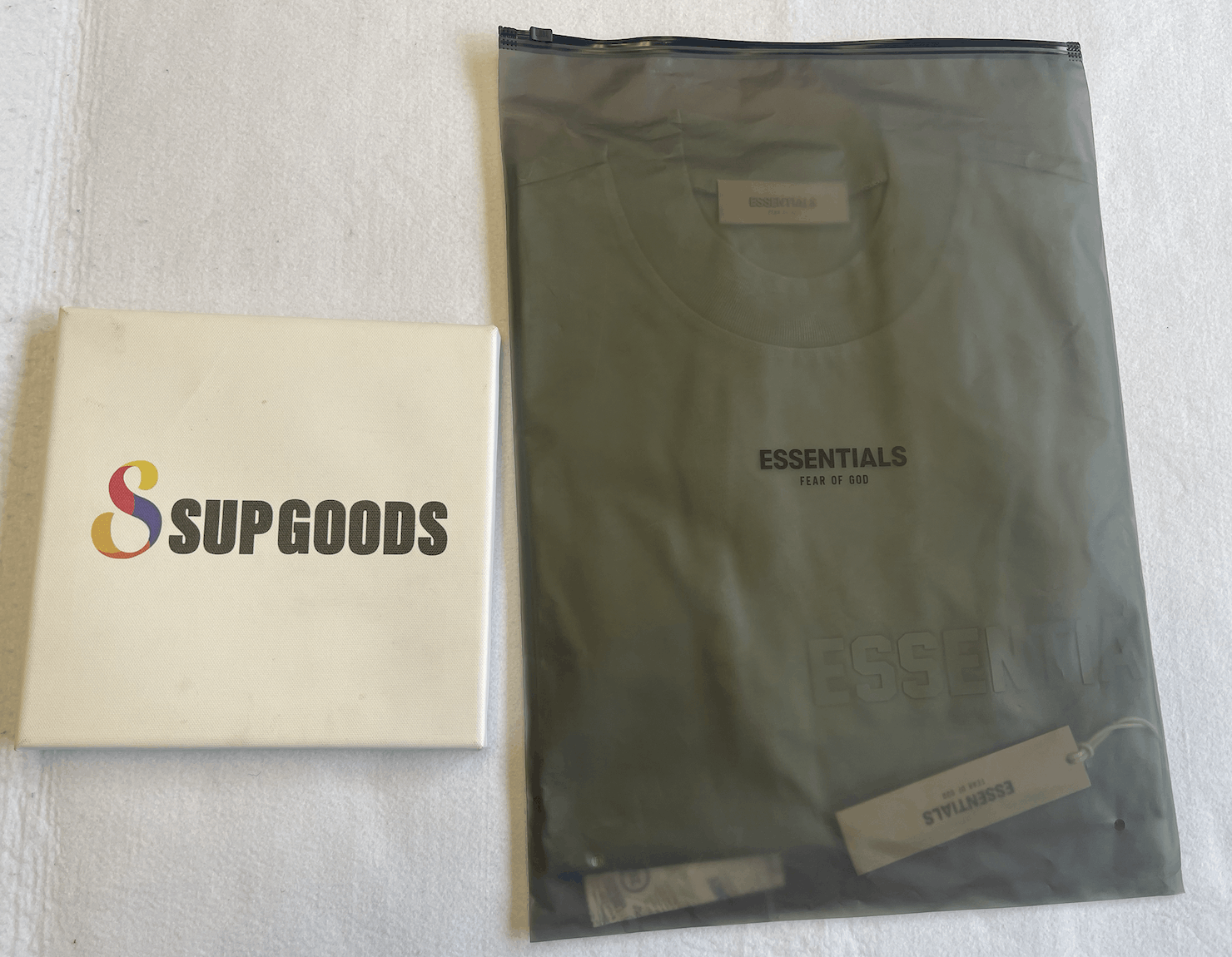 Fear of God 🔥 Fear of God Essentials T-shirt Color Sycamore Sz (L) Size US L / EU 52-54 / 3 - 3 Thumbnail