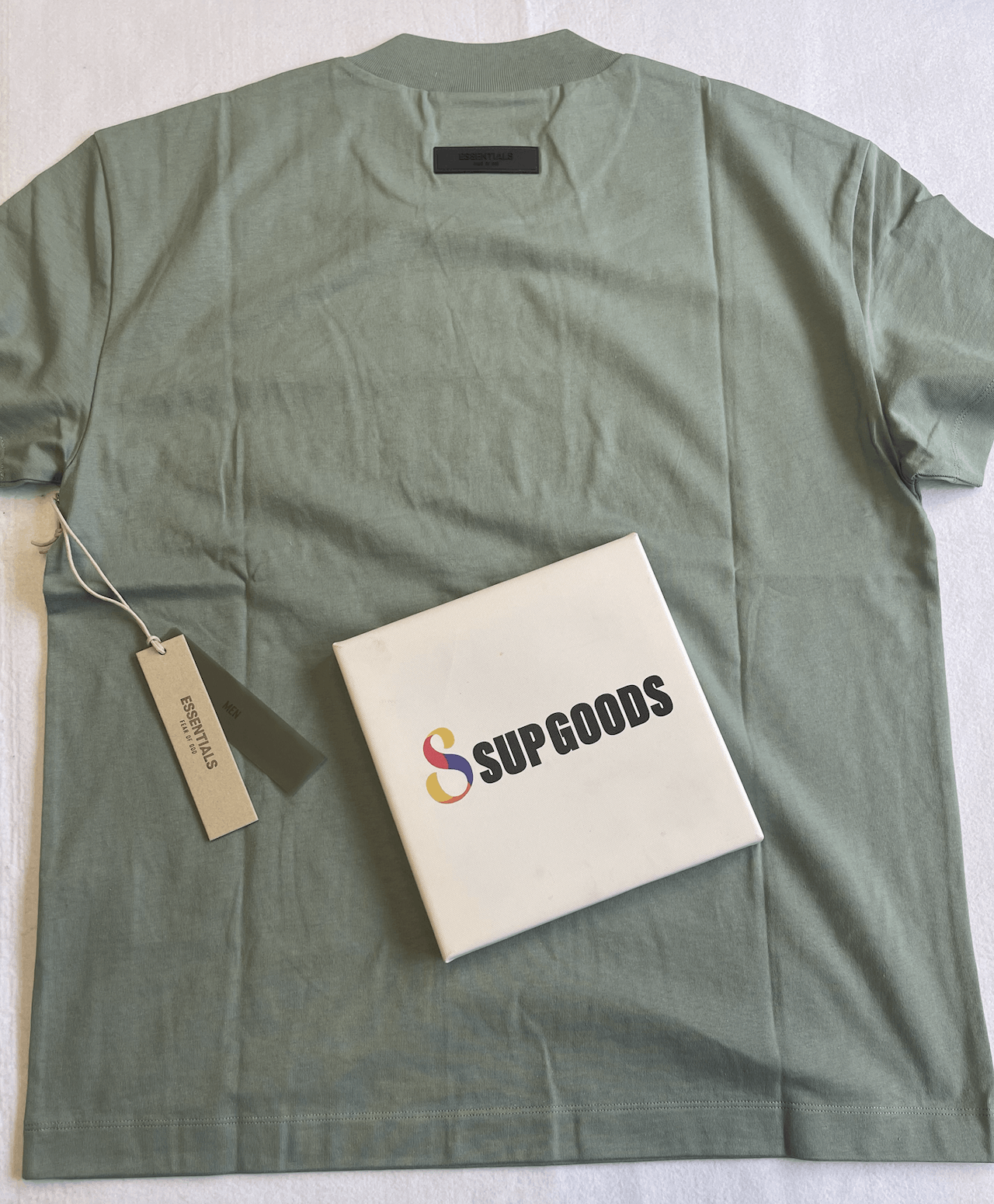 Fear of God 🔥 Fear of God Essentials T-shirt Color Sycamore Sz (L) Size US L / EU 52-54 / 3 - 7 Thumbnail