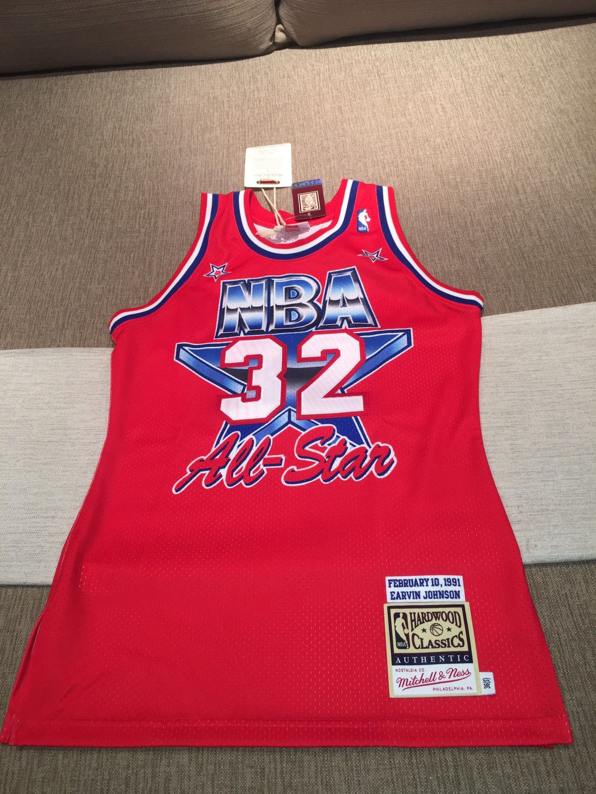 Mitchell & Ness Authentic Jersey All Star West (1991-92 Magic Johnson) Size US S / EU 44-46 / 1 - 1 Thumbnail
