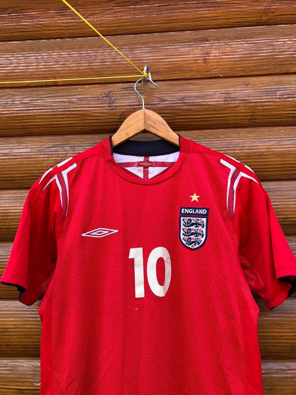 Umbro ENGLAND 2004 2006 AWAY FOOTBALL SHIRT SOCCER JERSEY UMBRO Size US S / EU 44-46 / 1 - 3 Thumbnail