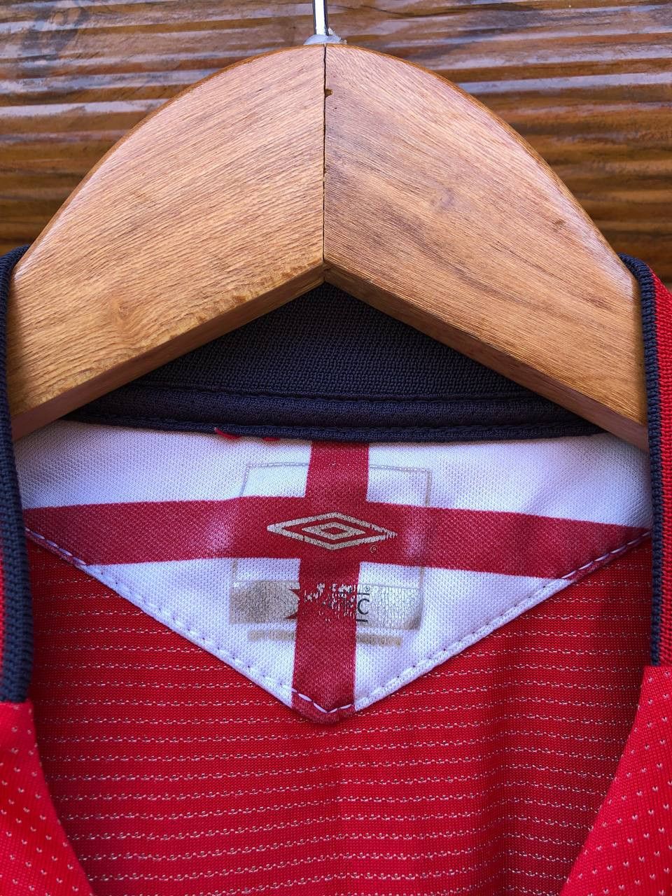 Umbro ENGLAND 2004 2006 AWAY FOOTBALL SHIRT SOCCER JERSEY UMBRO Size US S / EU 44-46 / 1 - 8 Thumbnail